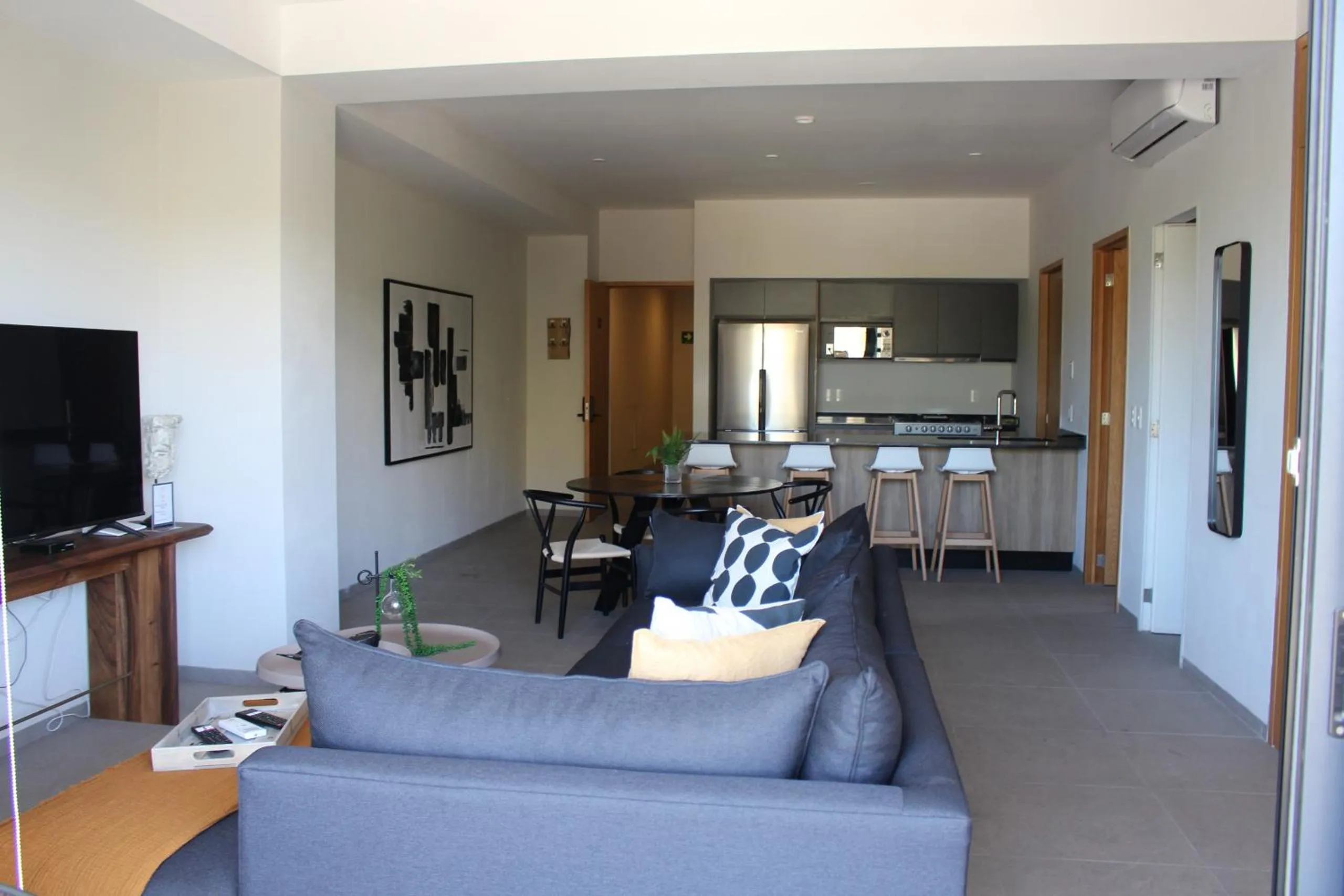 Communal lounge/ TV room in 105 Downtown