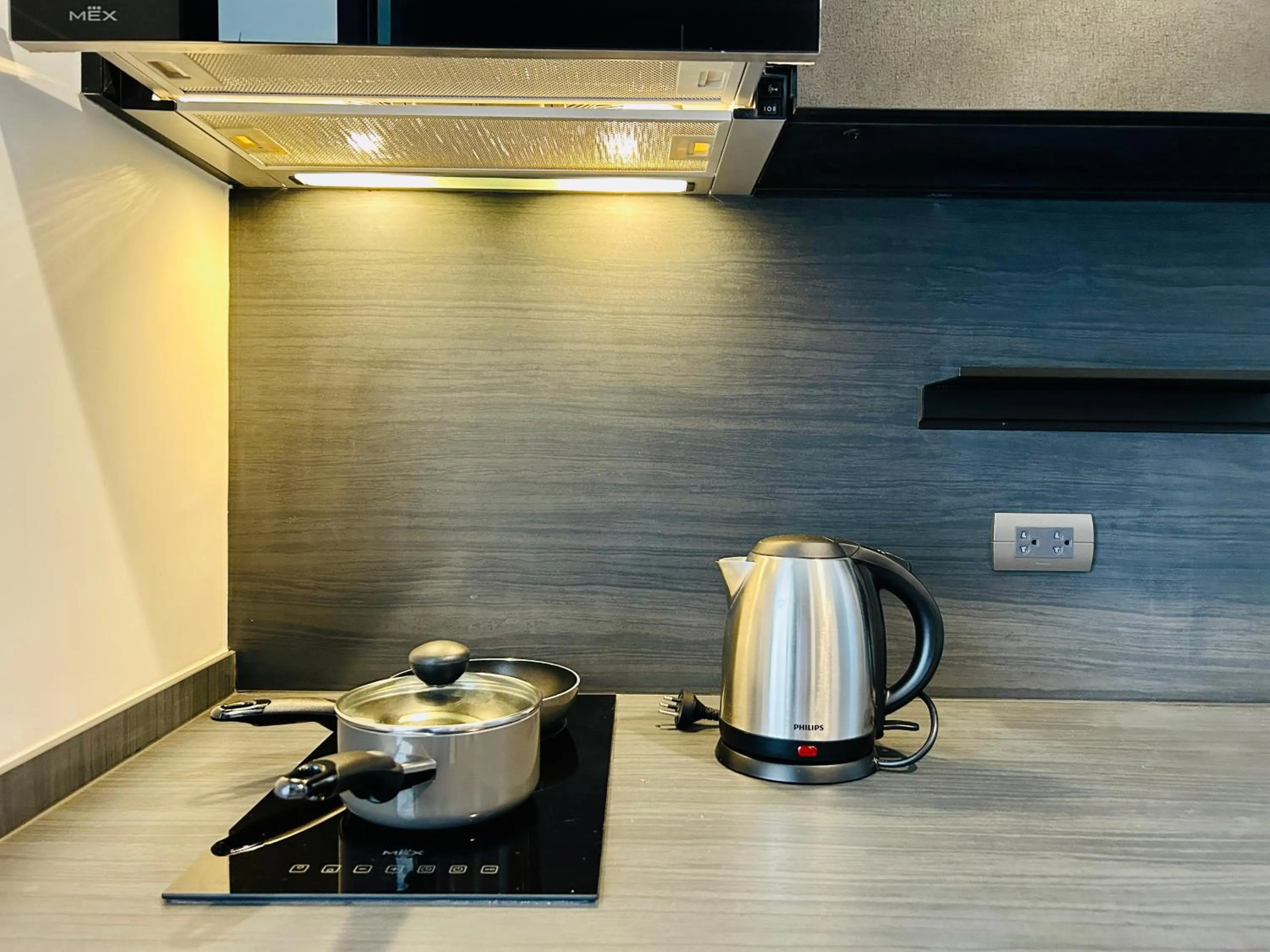 Kitchen or kitchenette in Edge Central Pattaya By YoYo