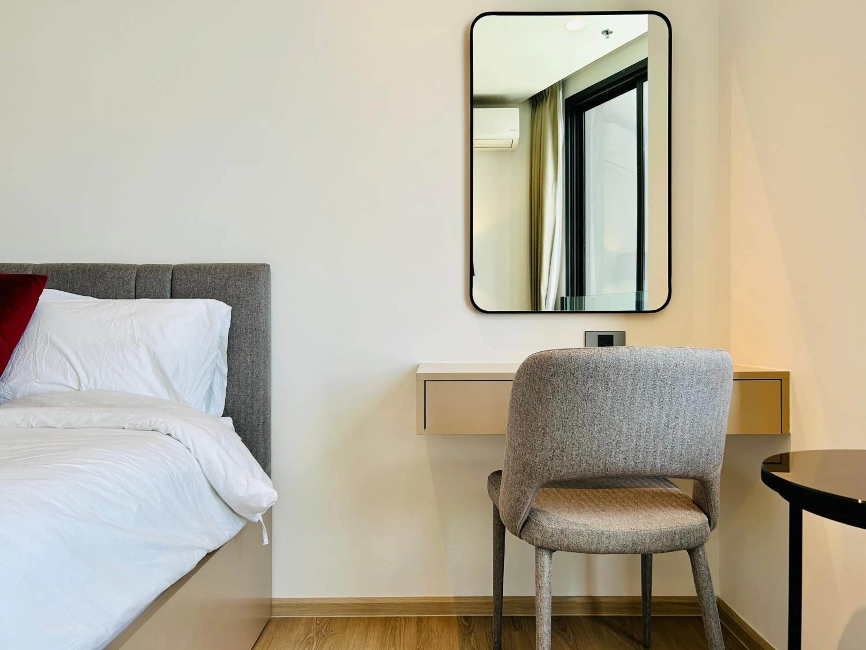 Bedroom, Bed in Edge Central Pattaya By YoYo