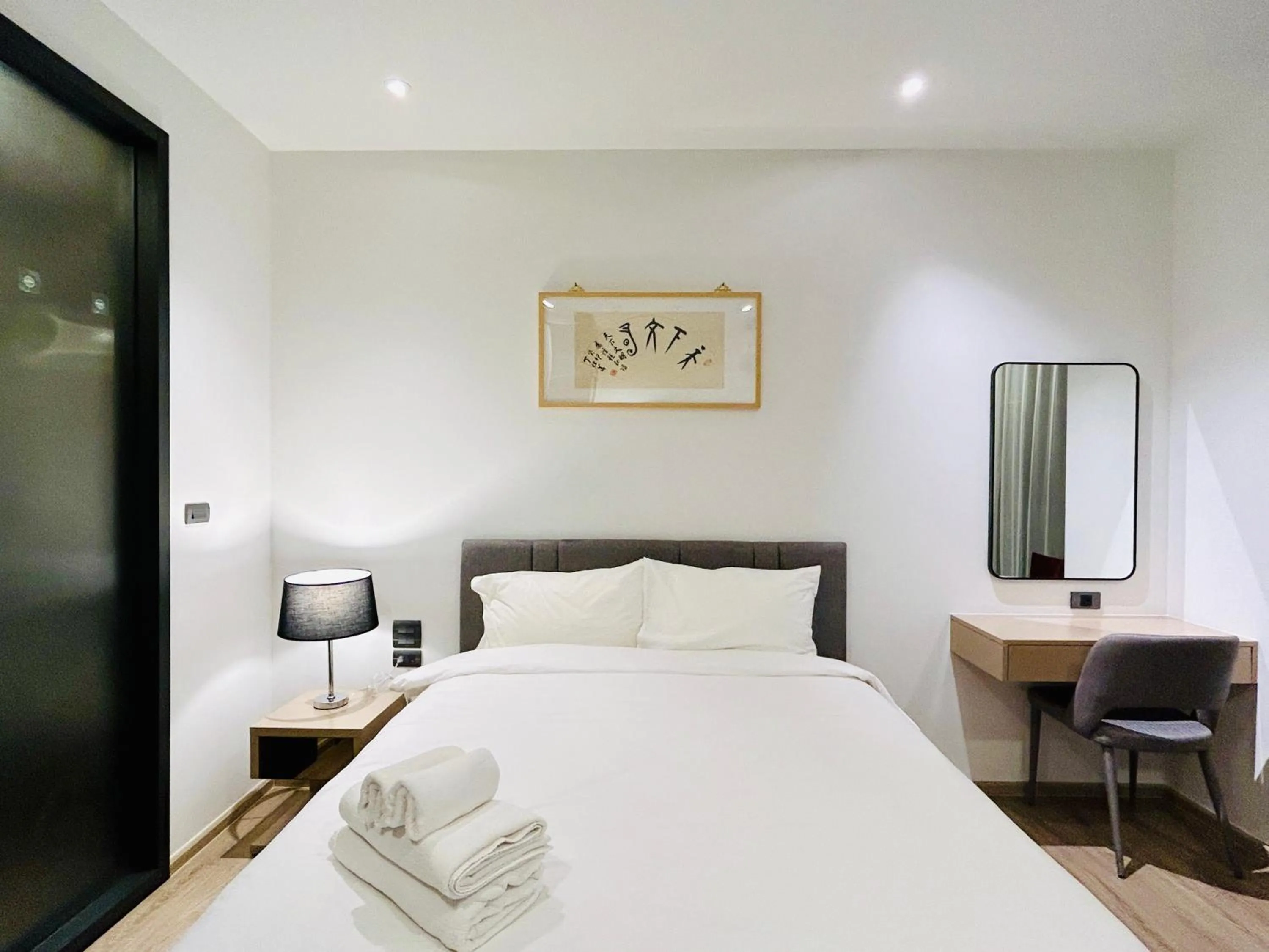 Bedroom, Bed in Edge Central Pattaya By YoYo