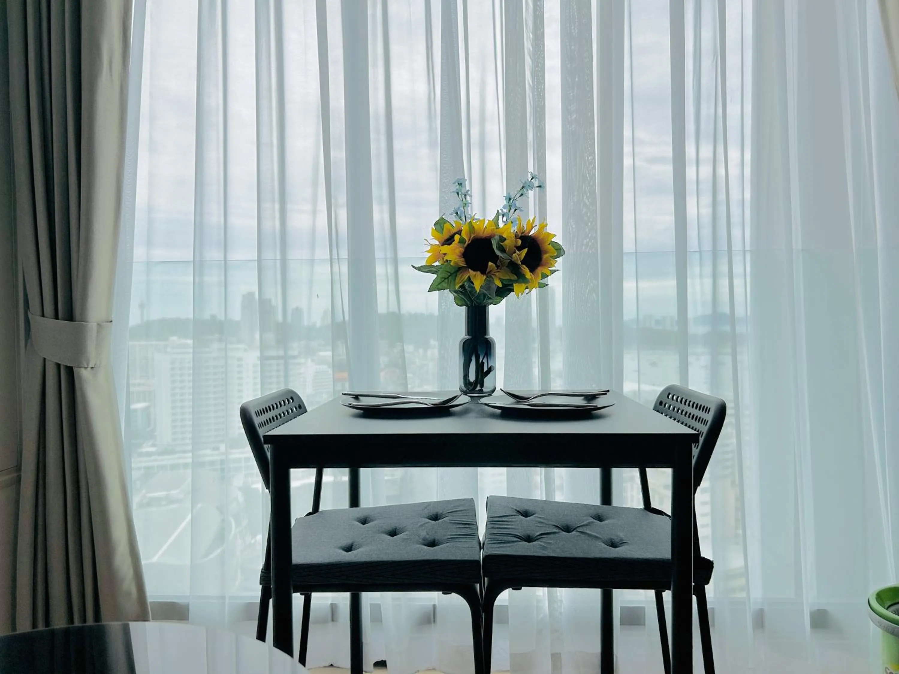 Living room in Edge Central Pattaya By YoYo