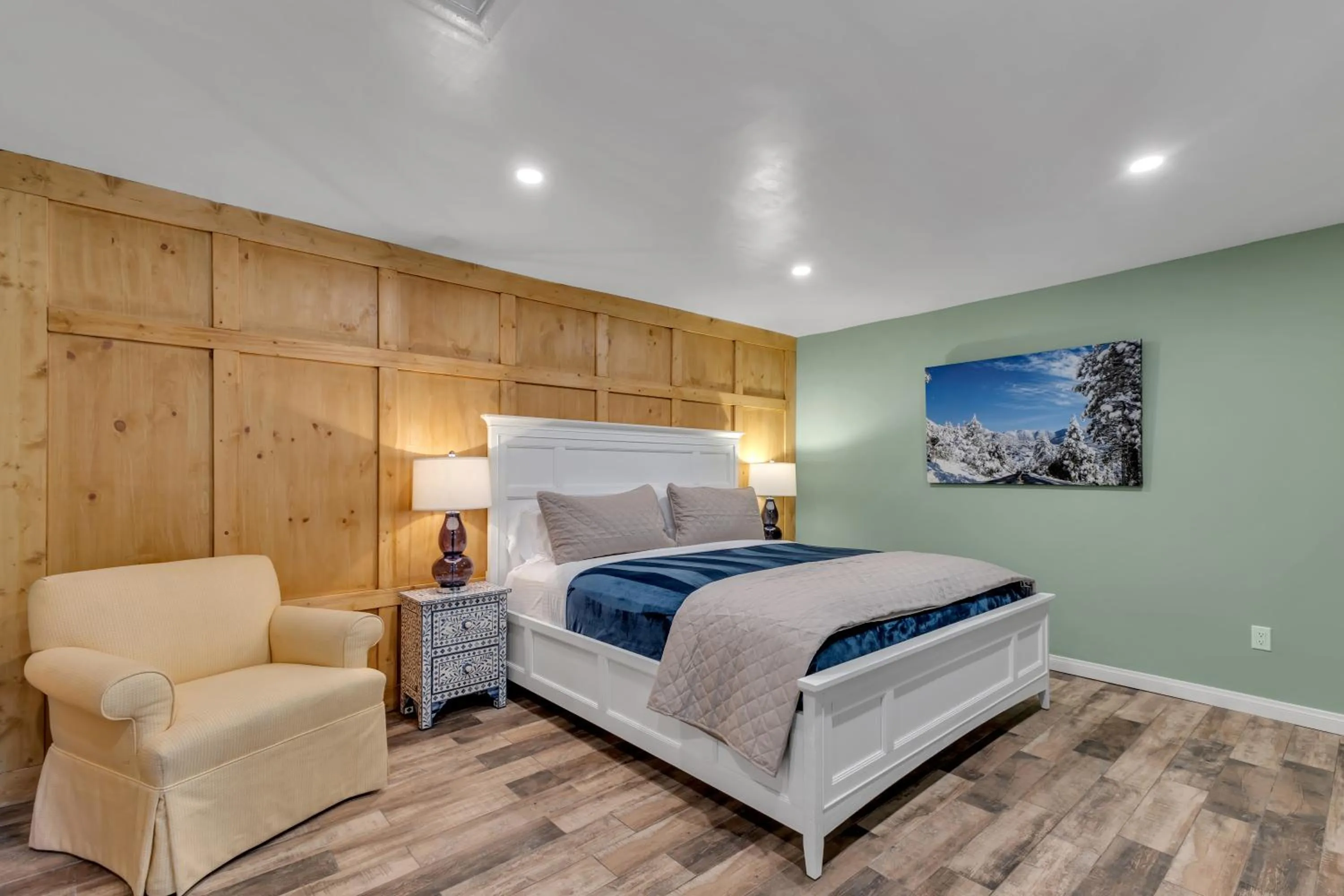 Bed in Idyllwild Inn