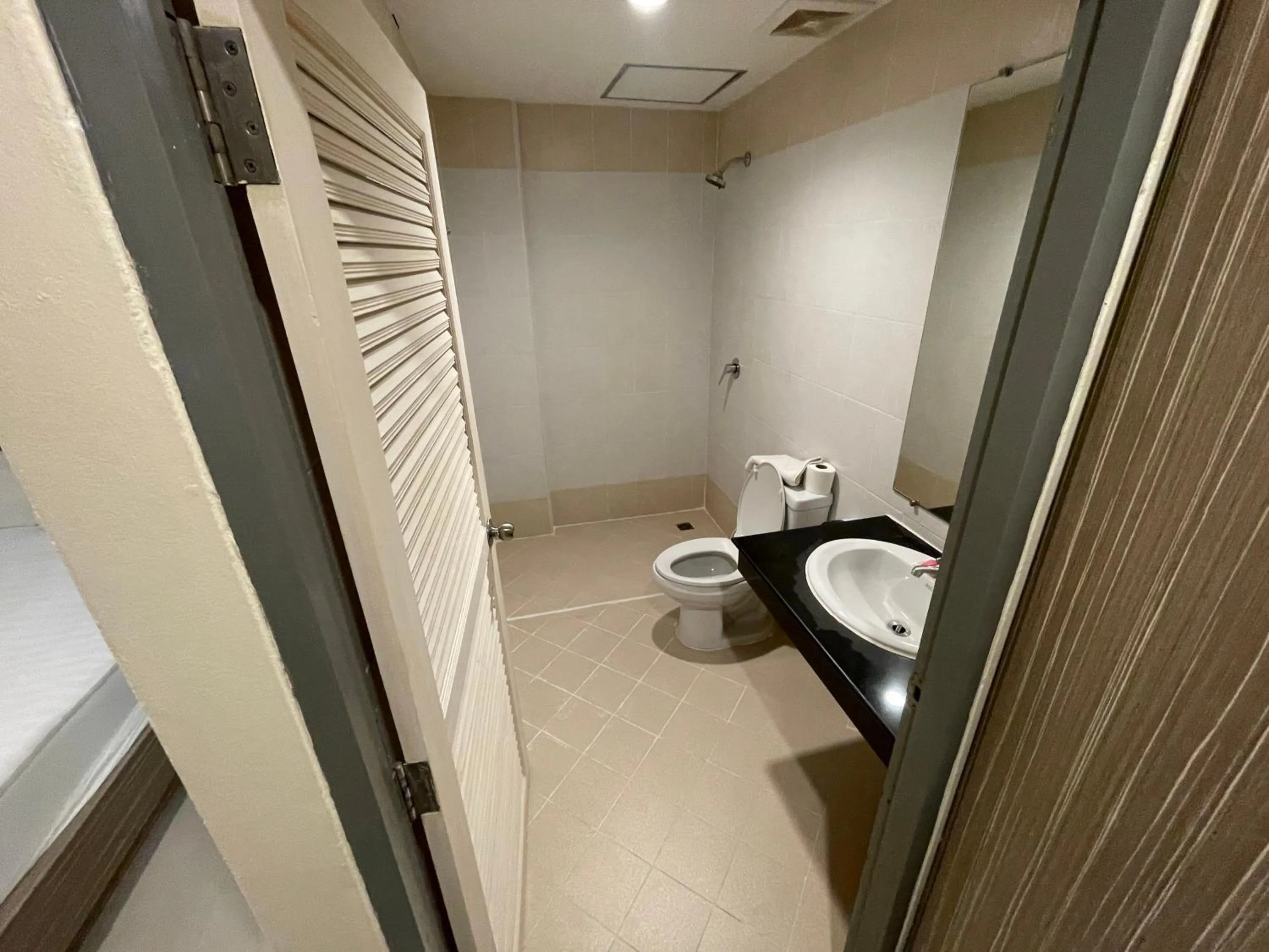 Bathroom in Cocoon Patong Hotel