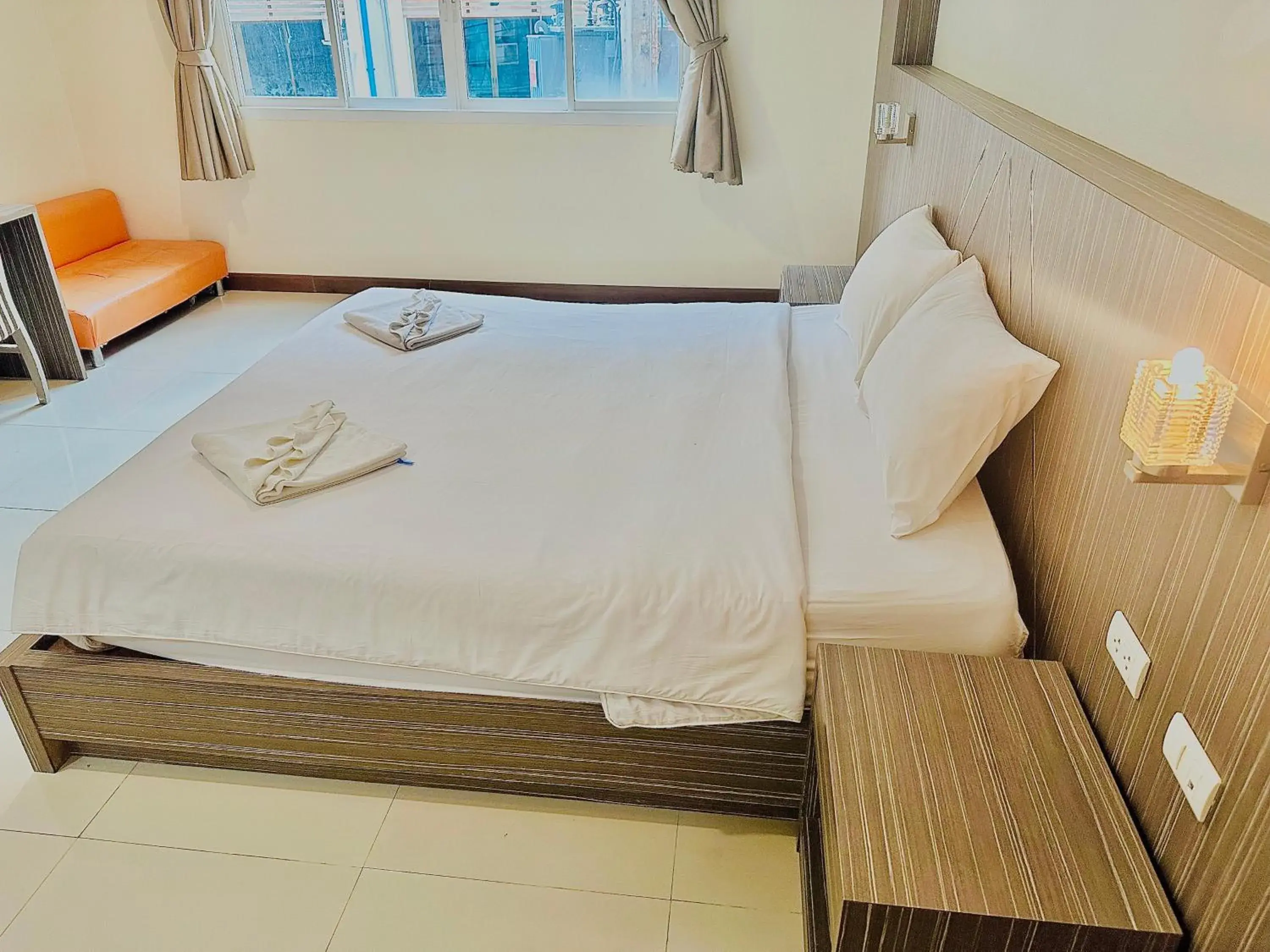 Photo of the whole room, Bed in Cocoon Patong Hotel Photo of the whole room, Bed in Cocoon Patong Hotel