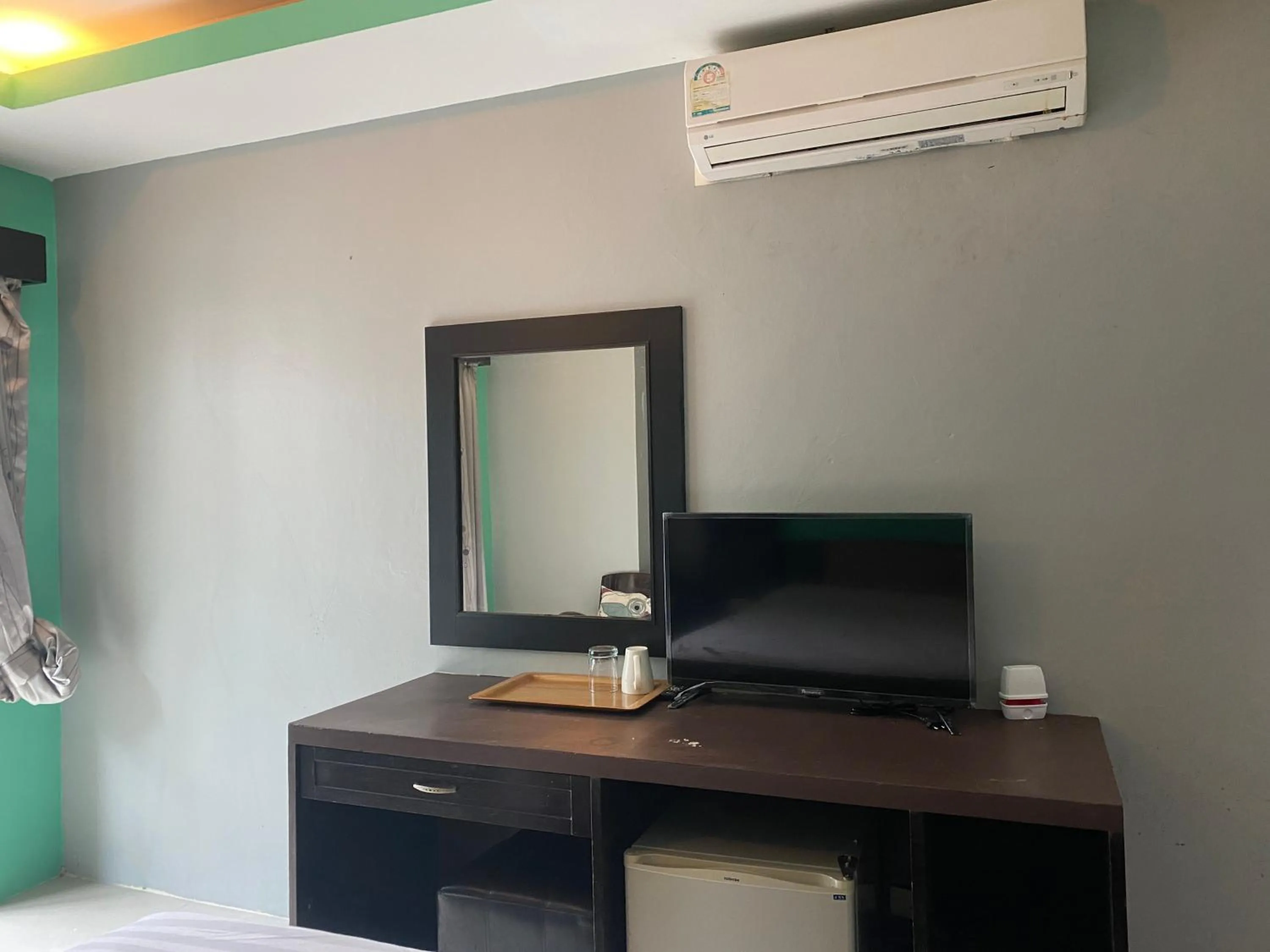 TV and multimedia in Lavender Patong Hotel