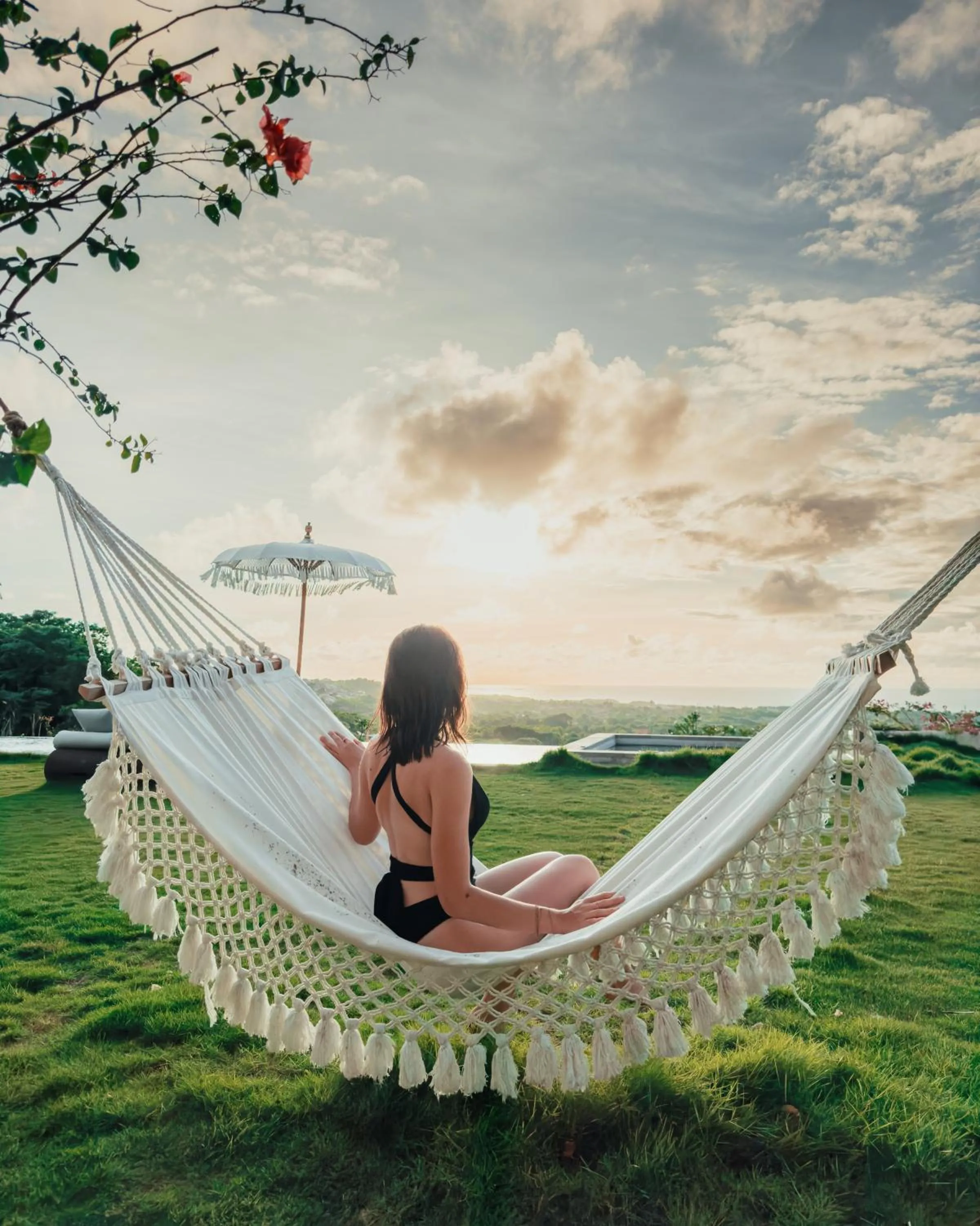 People in Uluwatu Sunset Hills