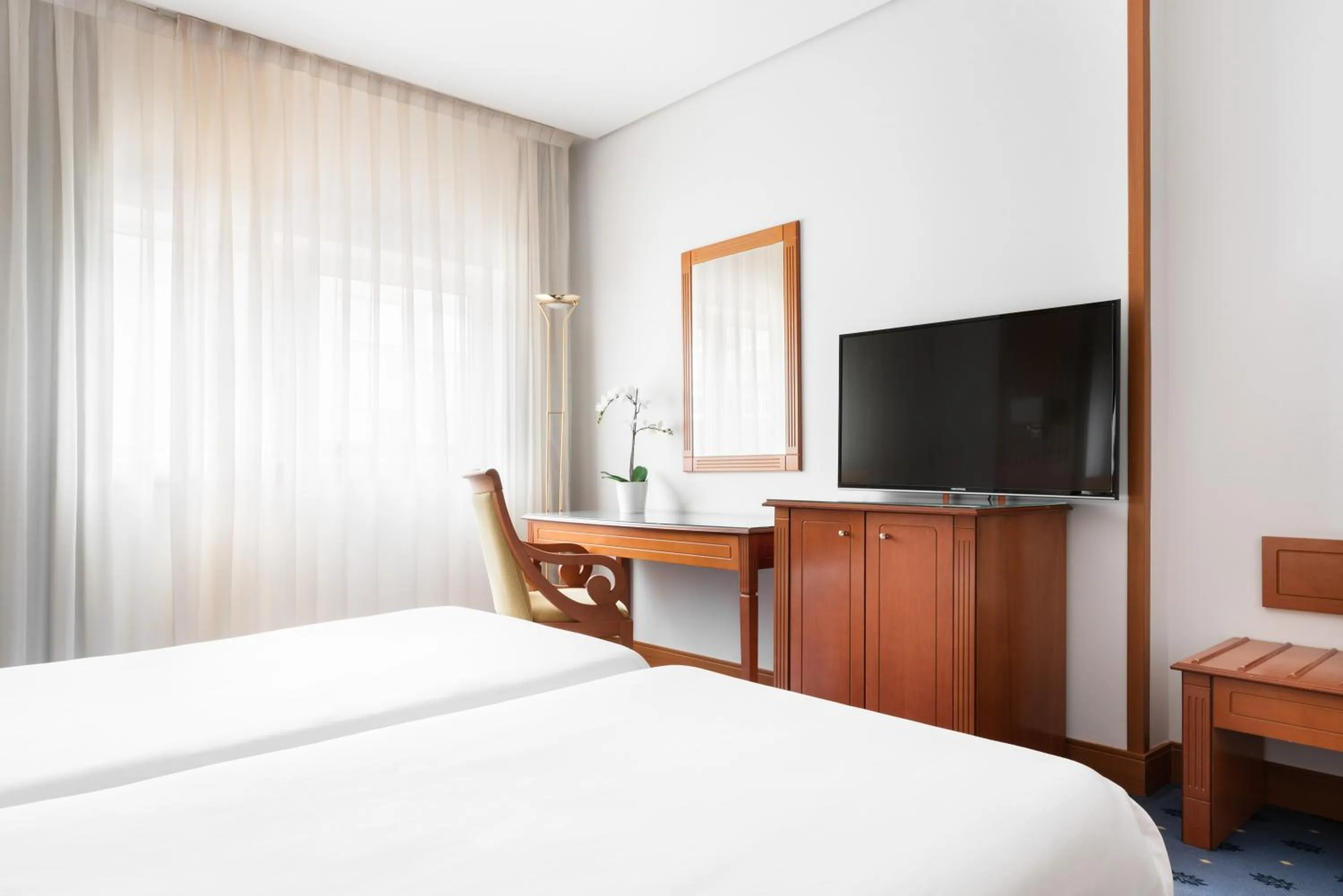 Bedroom, Bed in Exe Coruña