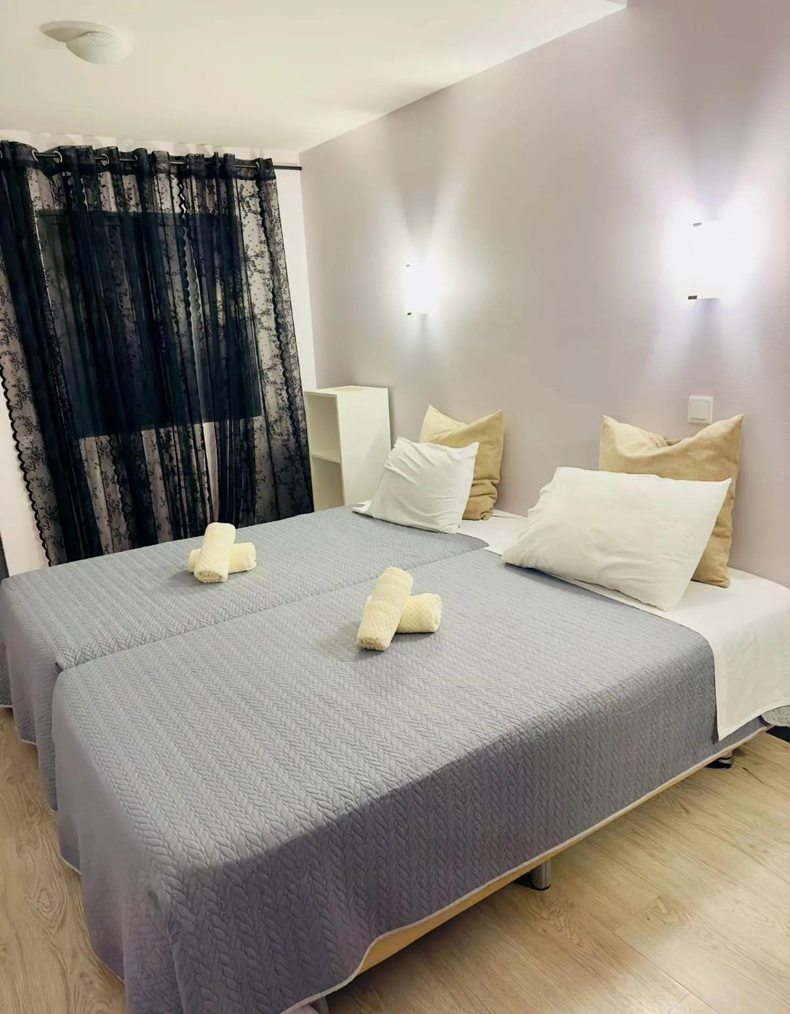 Bedroom, Bed in Alojamento Central I - Funchal