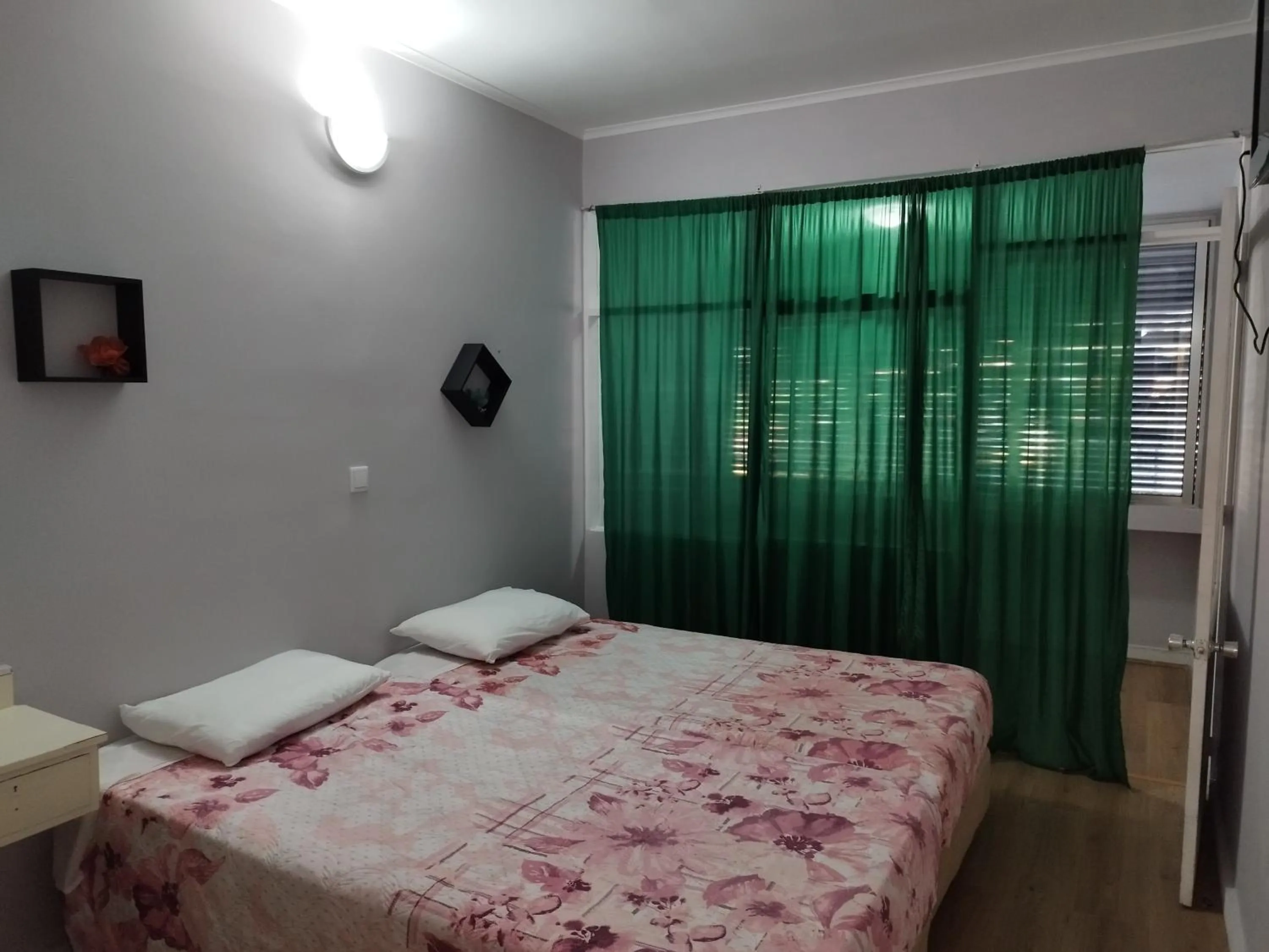 Bedroom, Bed in Alojamento Central I - Funchal