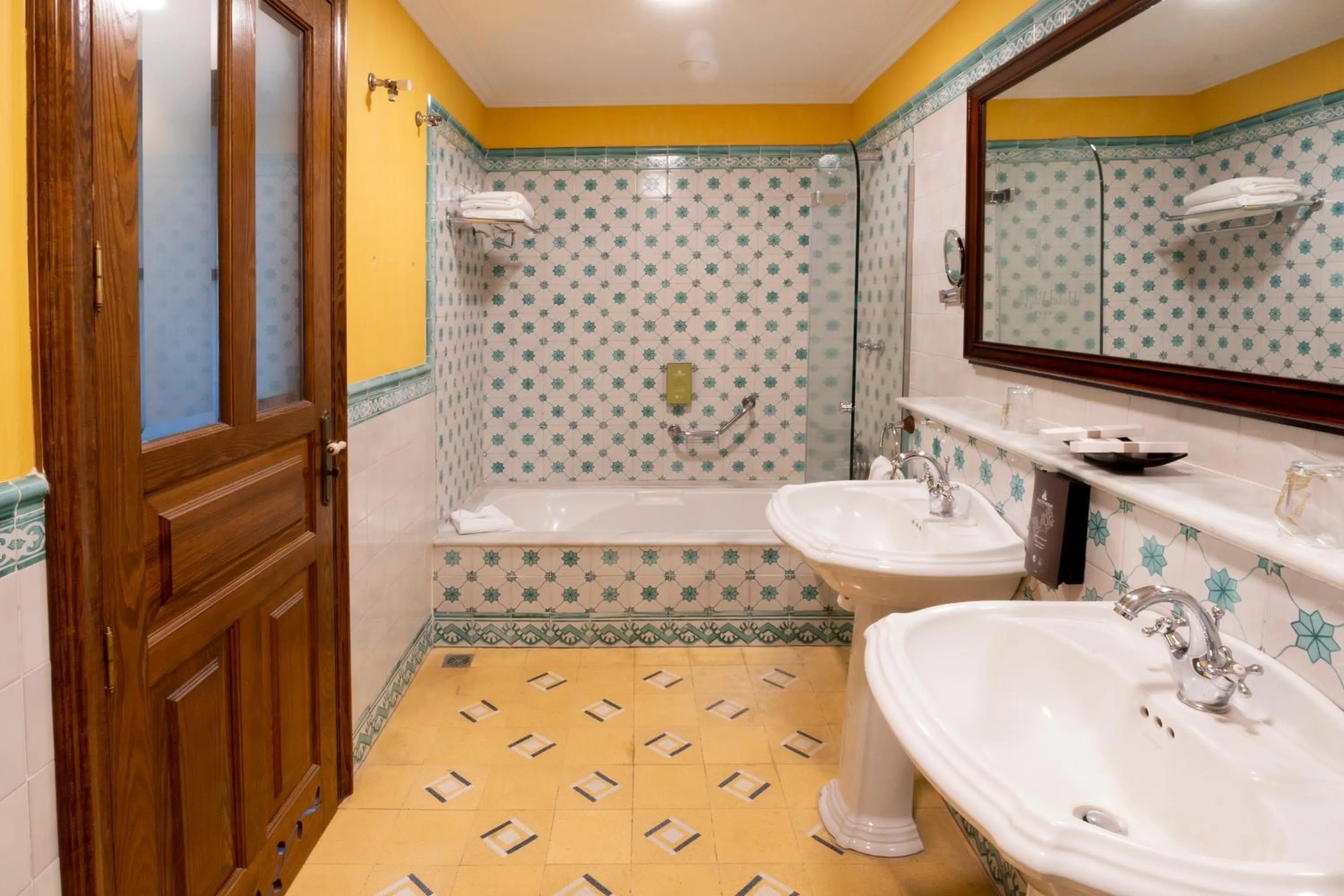 Shower in Hotel Spa Villalba