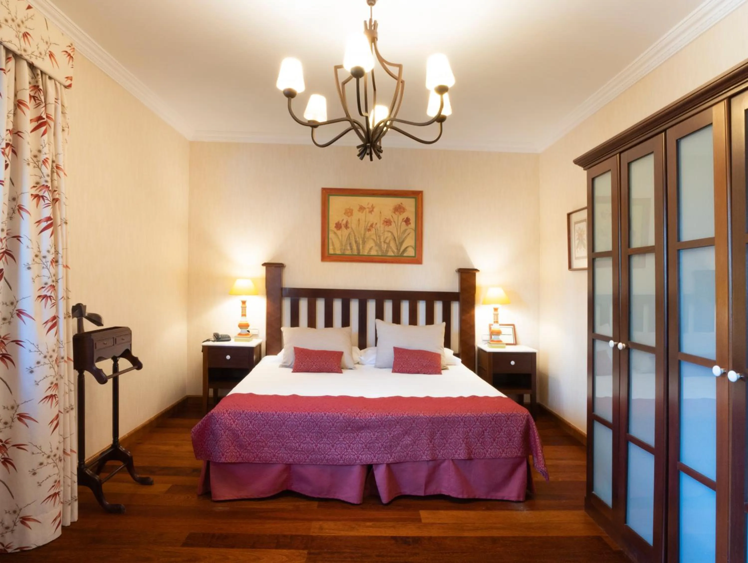 Bed in Hotel Spa Villalba