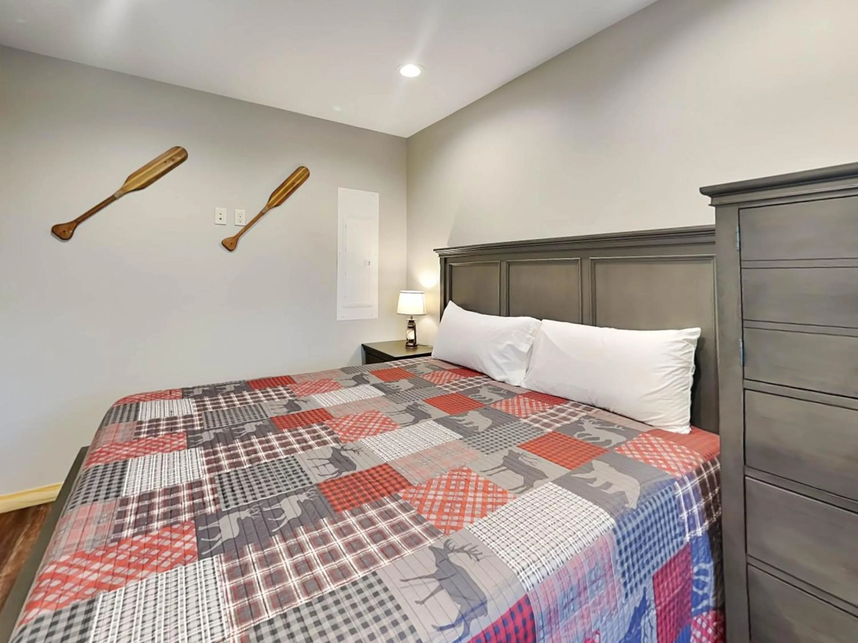Bed in CJs Mountain Lodge