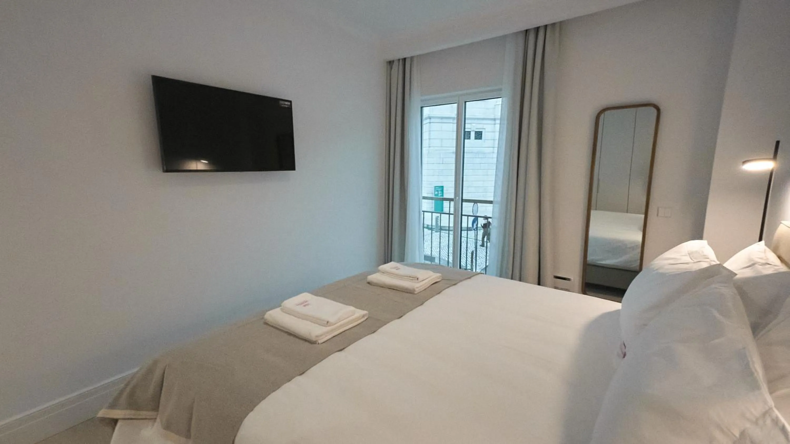 Bedroom, Bed in Les Deux Mariettes Apartments & Suites