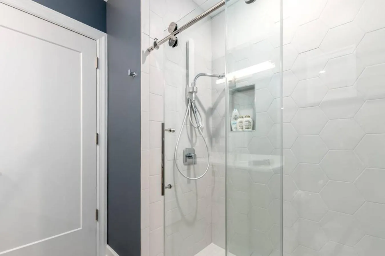 Bathroom in Soaring 2-Bedroom Parkside Loft Walkable to it All