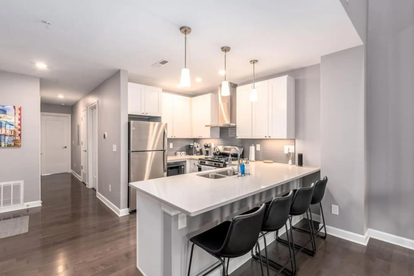 Kitchen or kitchenette in Soaring 2-Bedroom Parkside Loft Walkable to it All