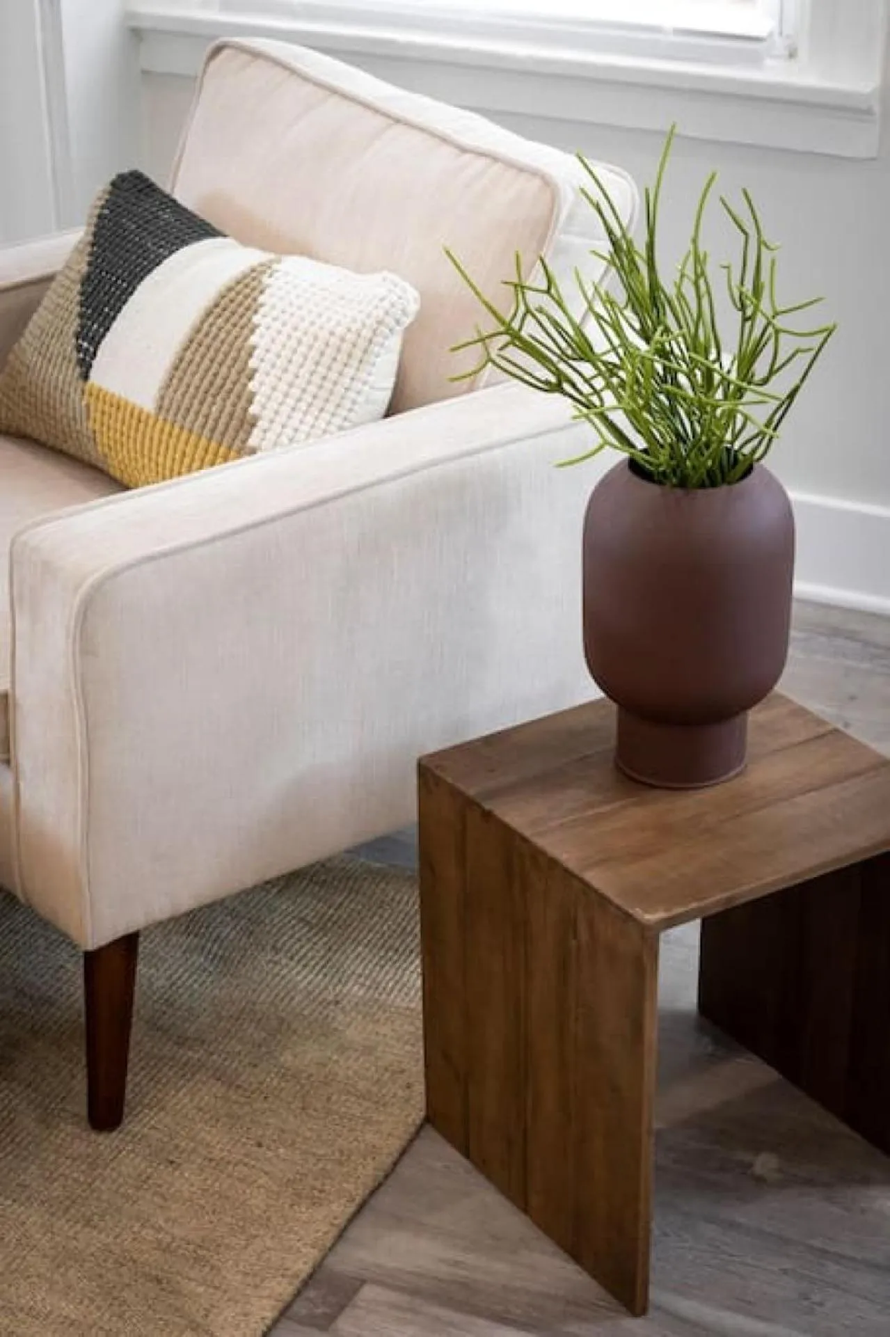 Living room, Bed in Deluxe 4-Bedroom w Huge Deck 3-Min to Downtown