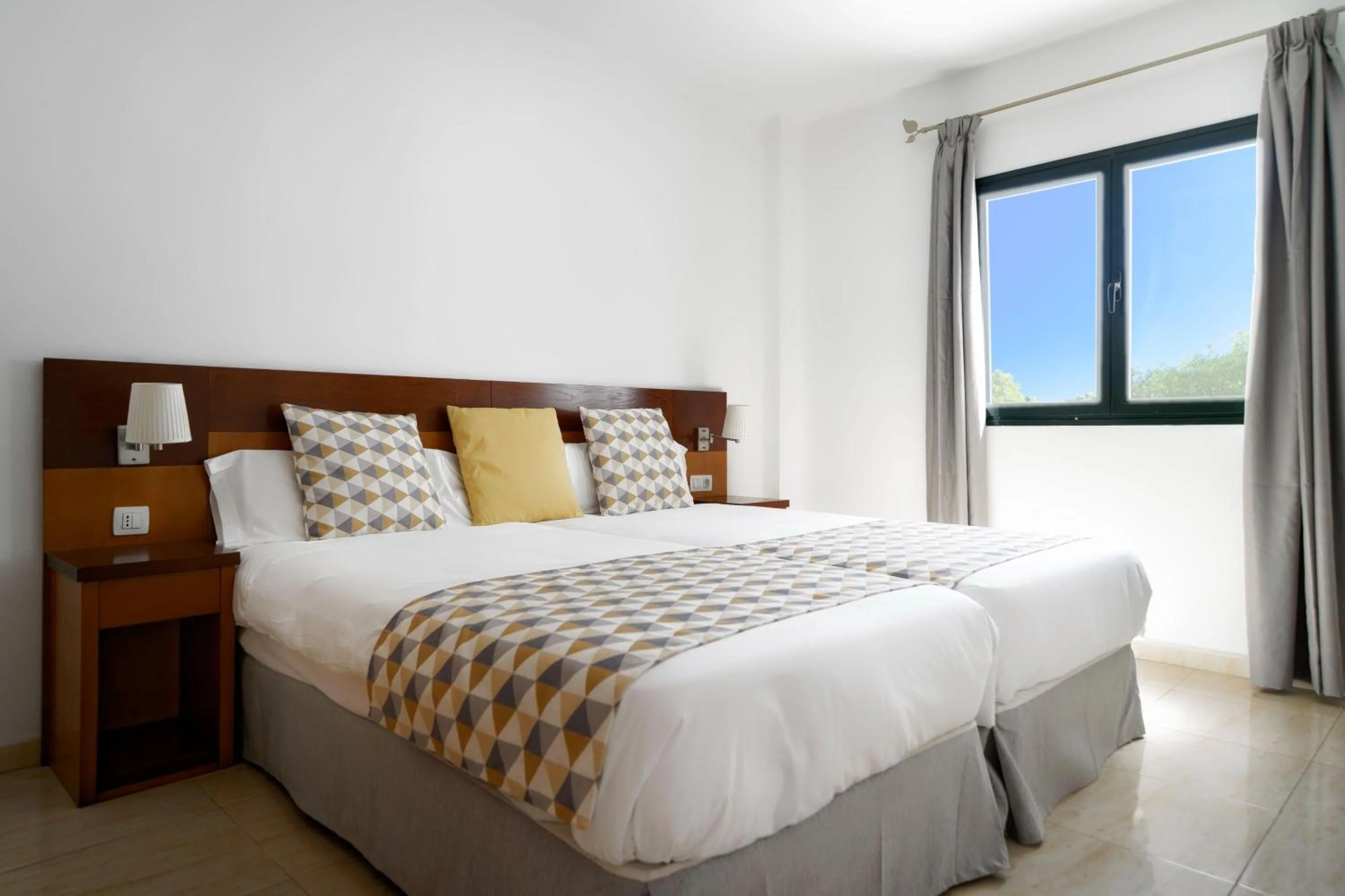 Photo of the whole room, Bed in Labranda Playa Club