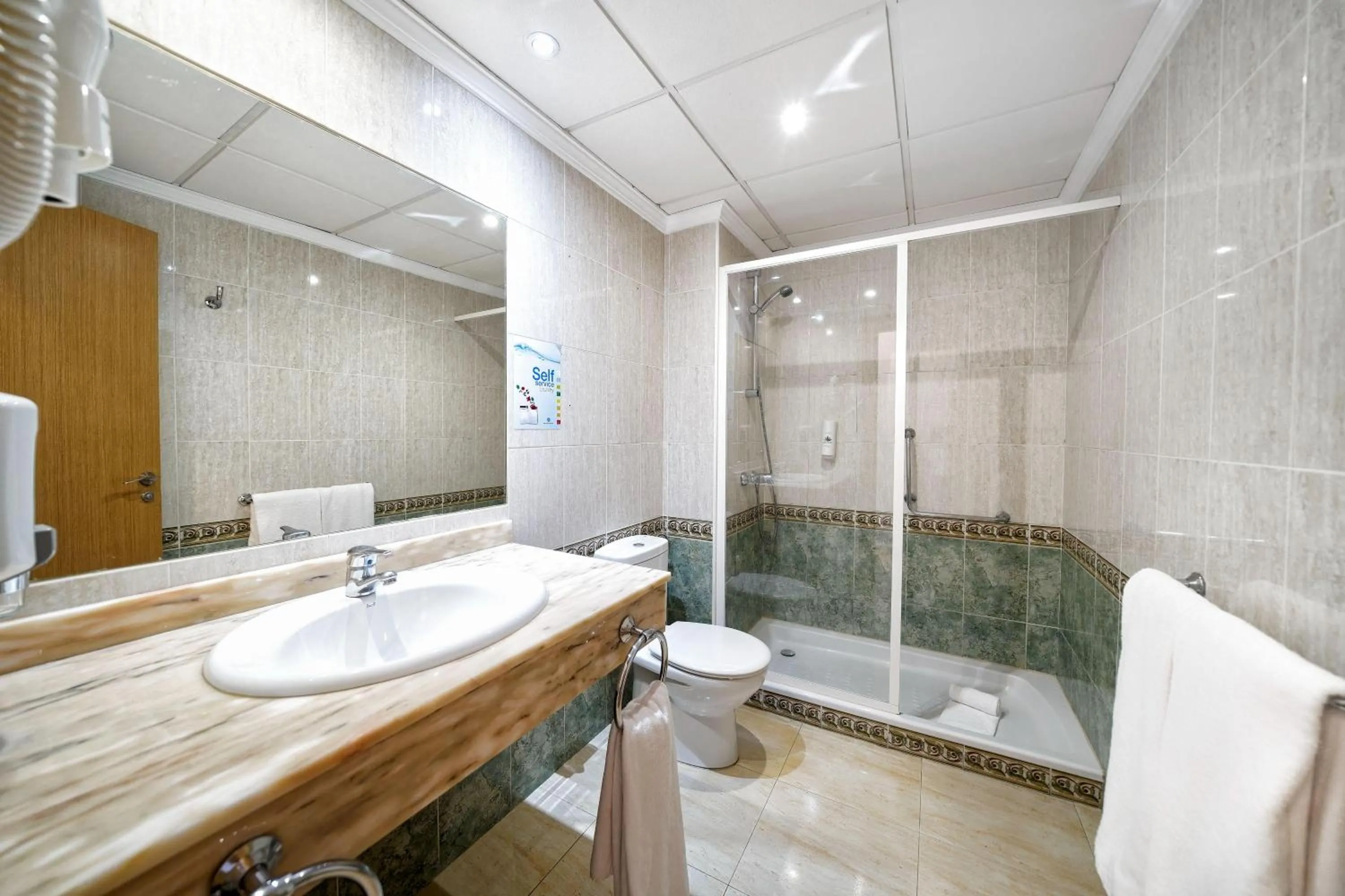 Photo of the whole room in Labranda Playa Club