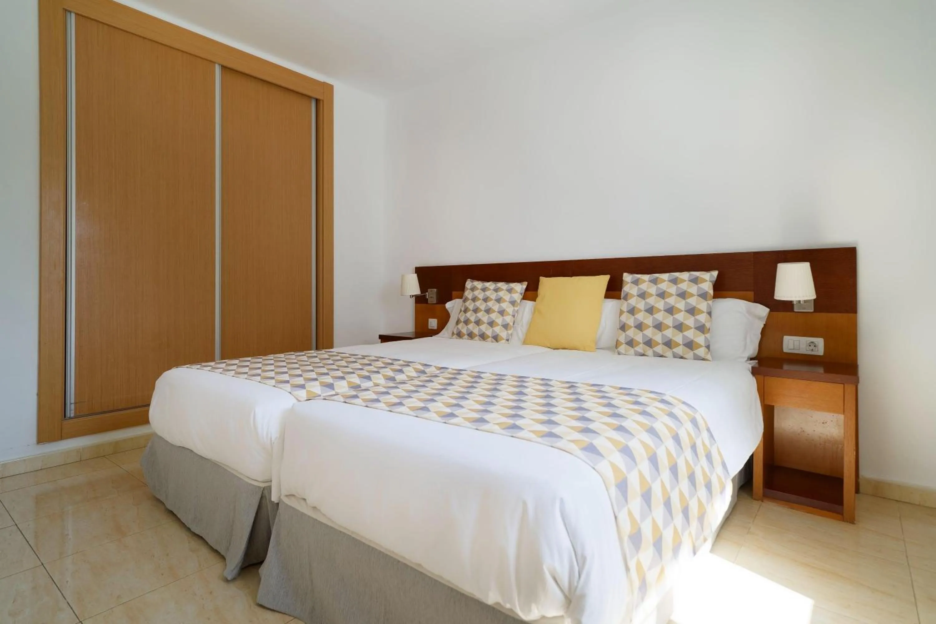 Photo of the whole room, Bed in Labranda Playa Club
