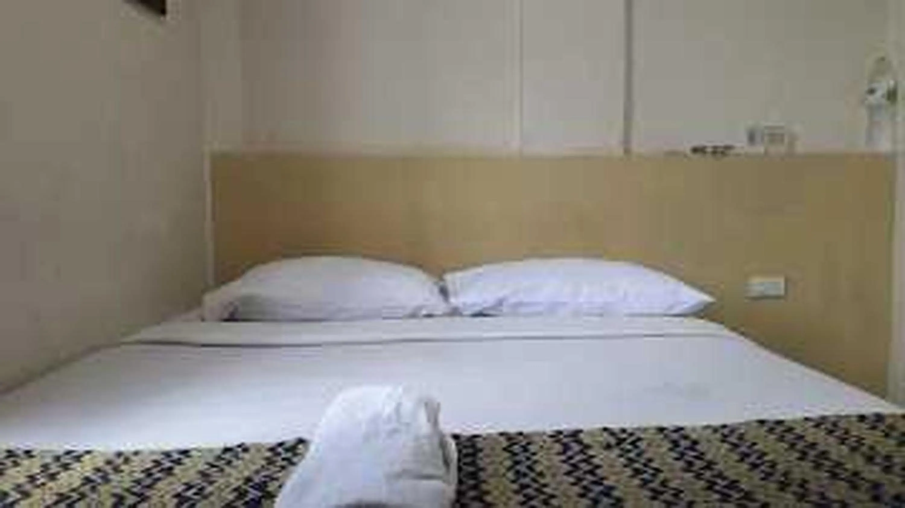 Photo of the whole room, Bed in EXPRESS O 91674 Penginapan Bm Prima