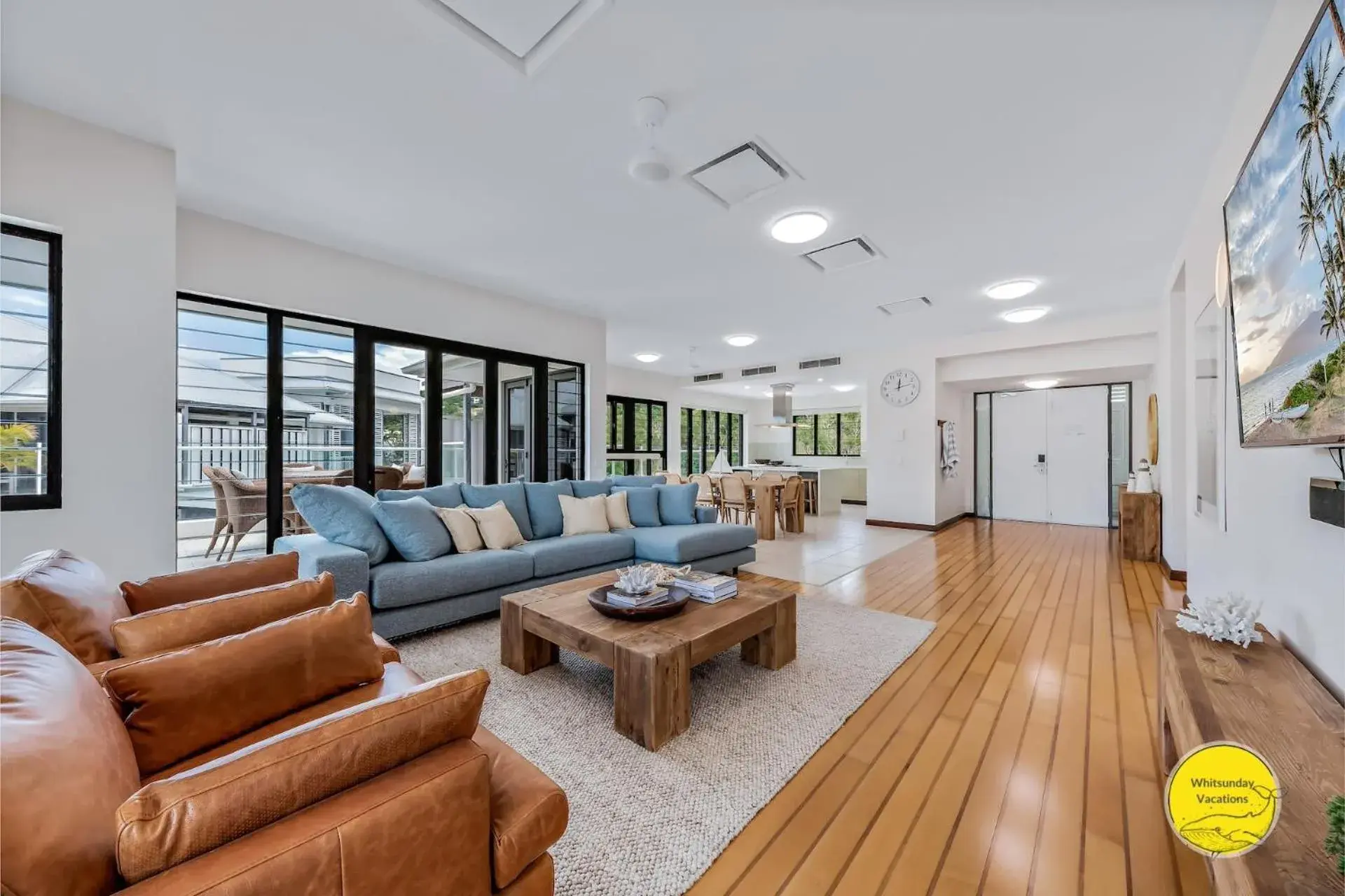 Penthouse living at the Port of Airlie Penthouse living at the Port of Airlie
