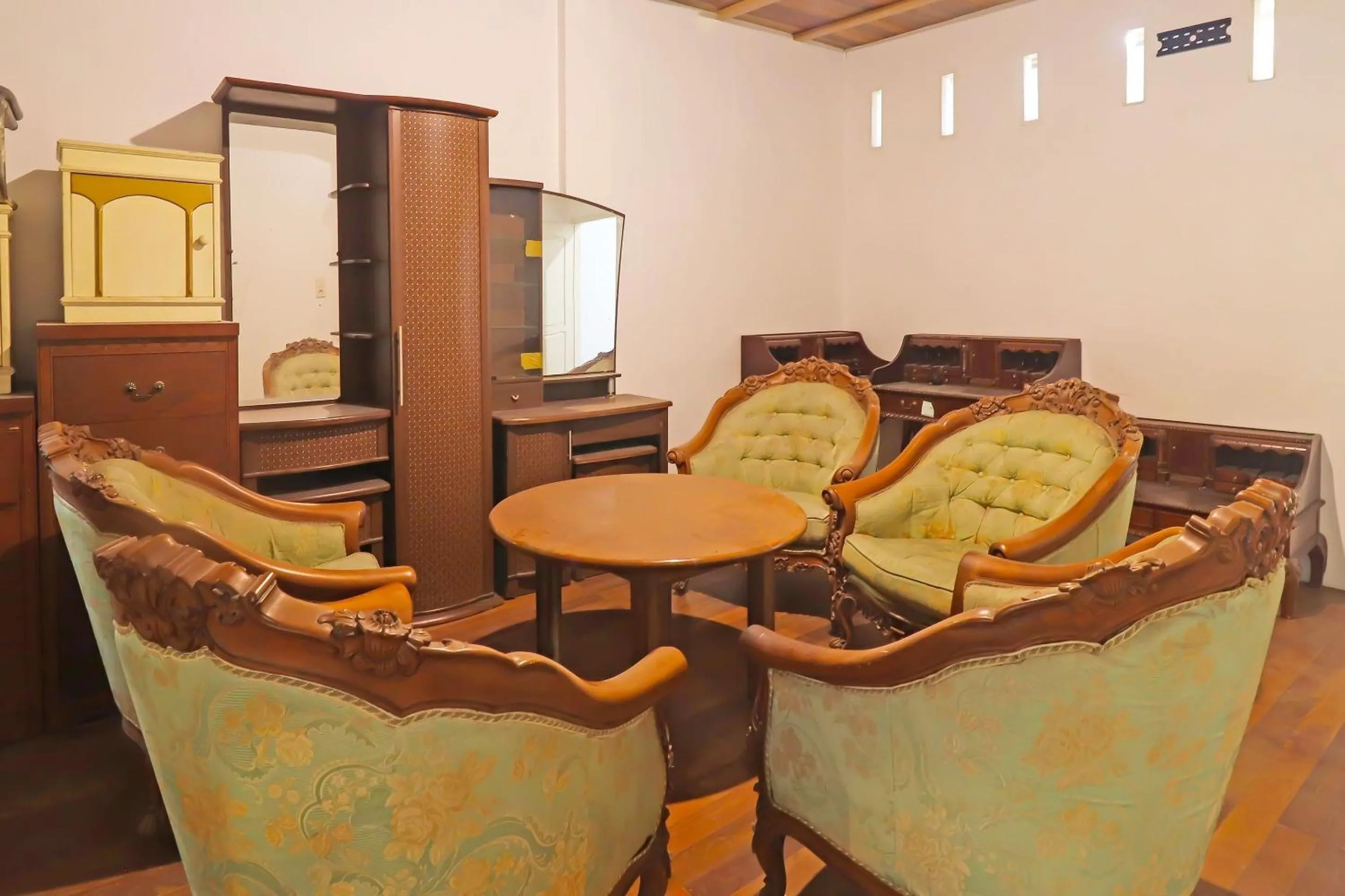Lobby or reception in OYO 91807 Kemalasari Guesthouse