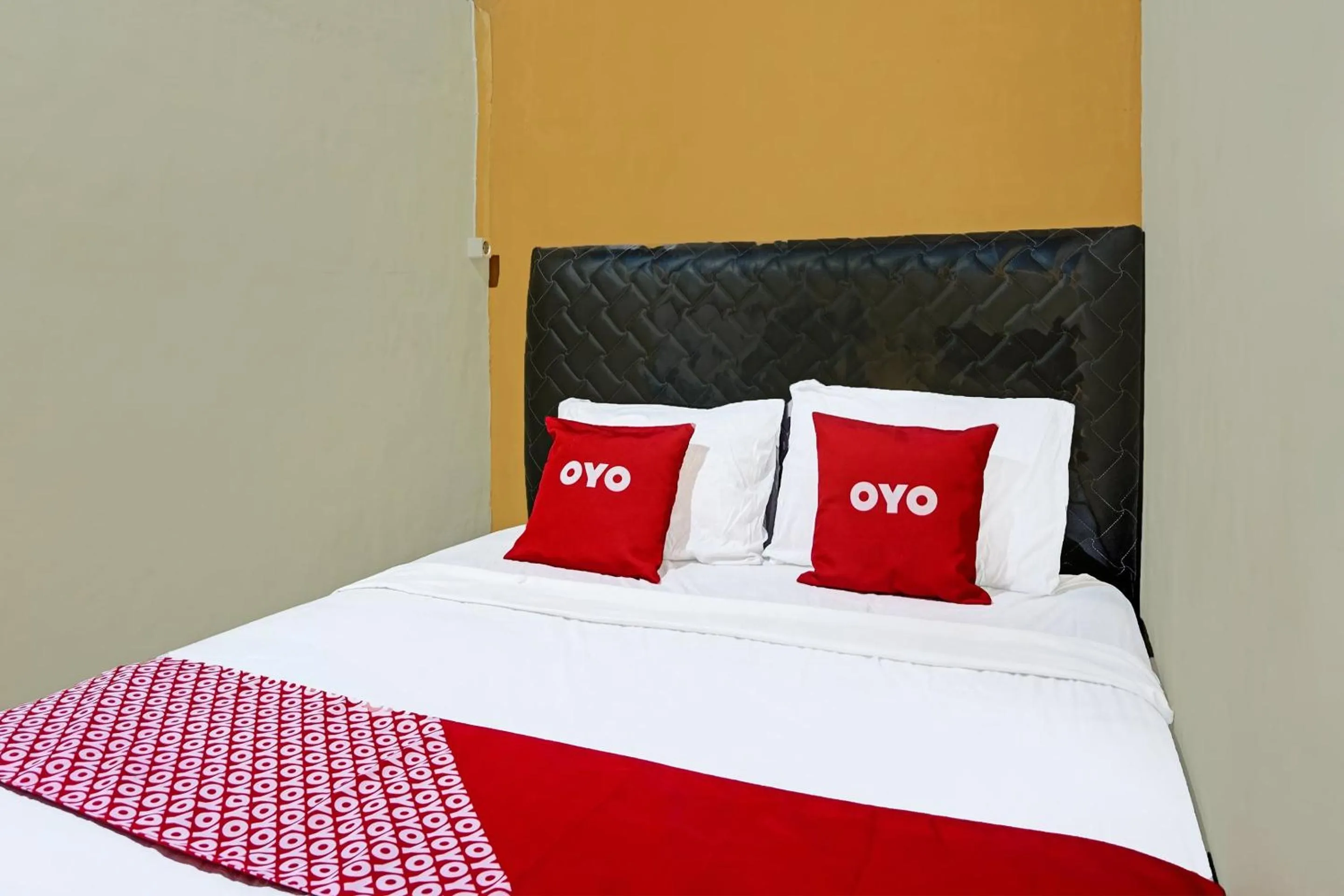 Bedroom, Bed in OYO 91825 Ayu Lestari Homestay
