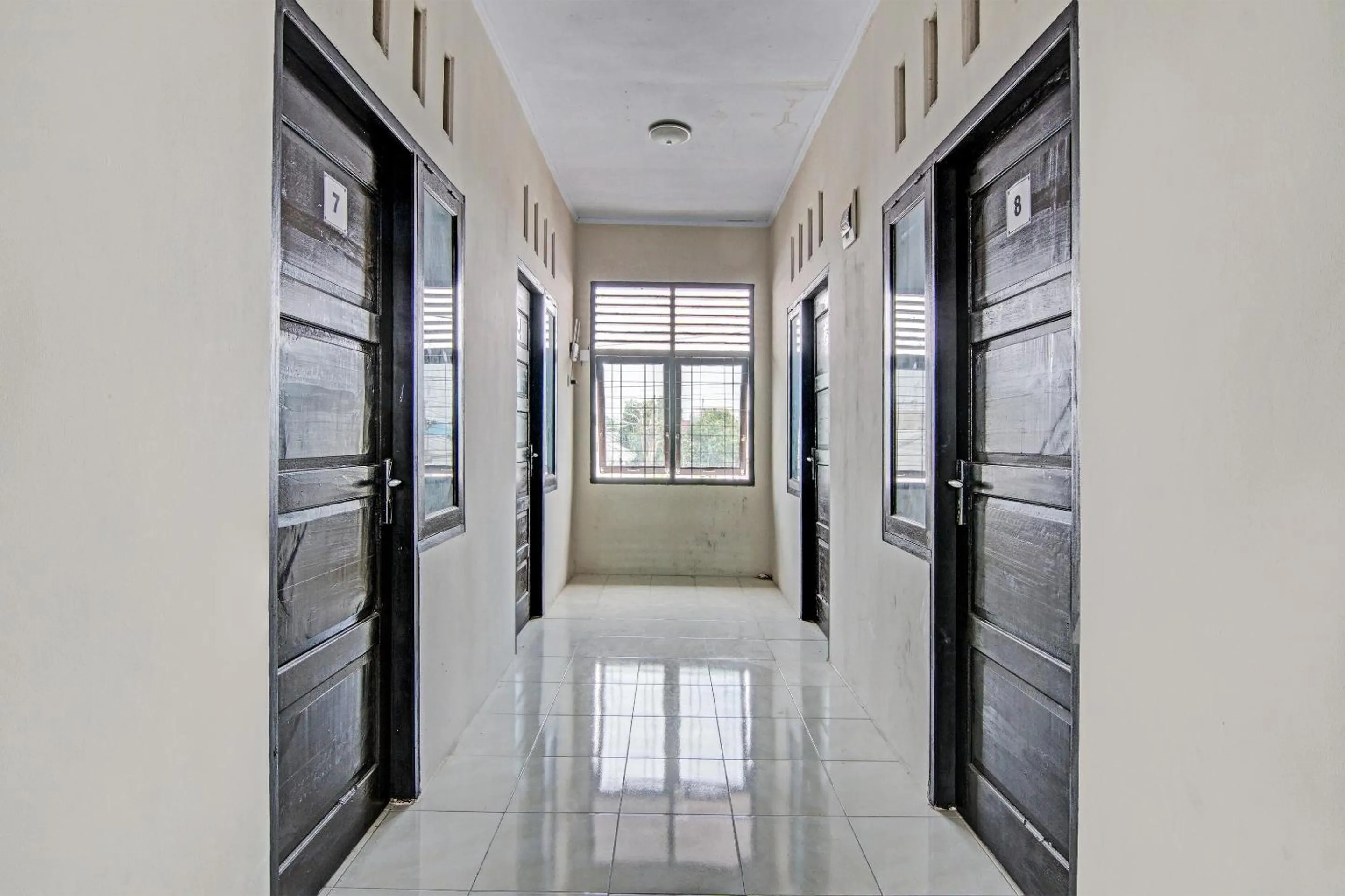 Lobby or reception in Hotel O Homestay Dinda Syariah Near Masjid Al Amin