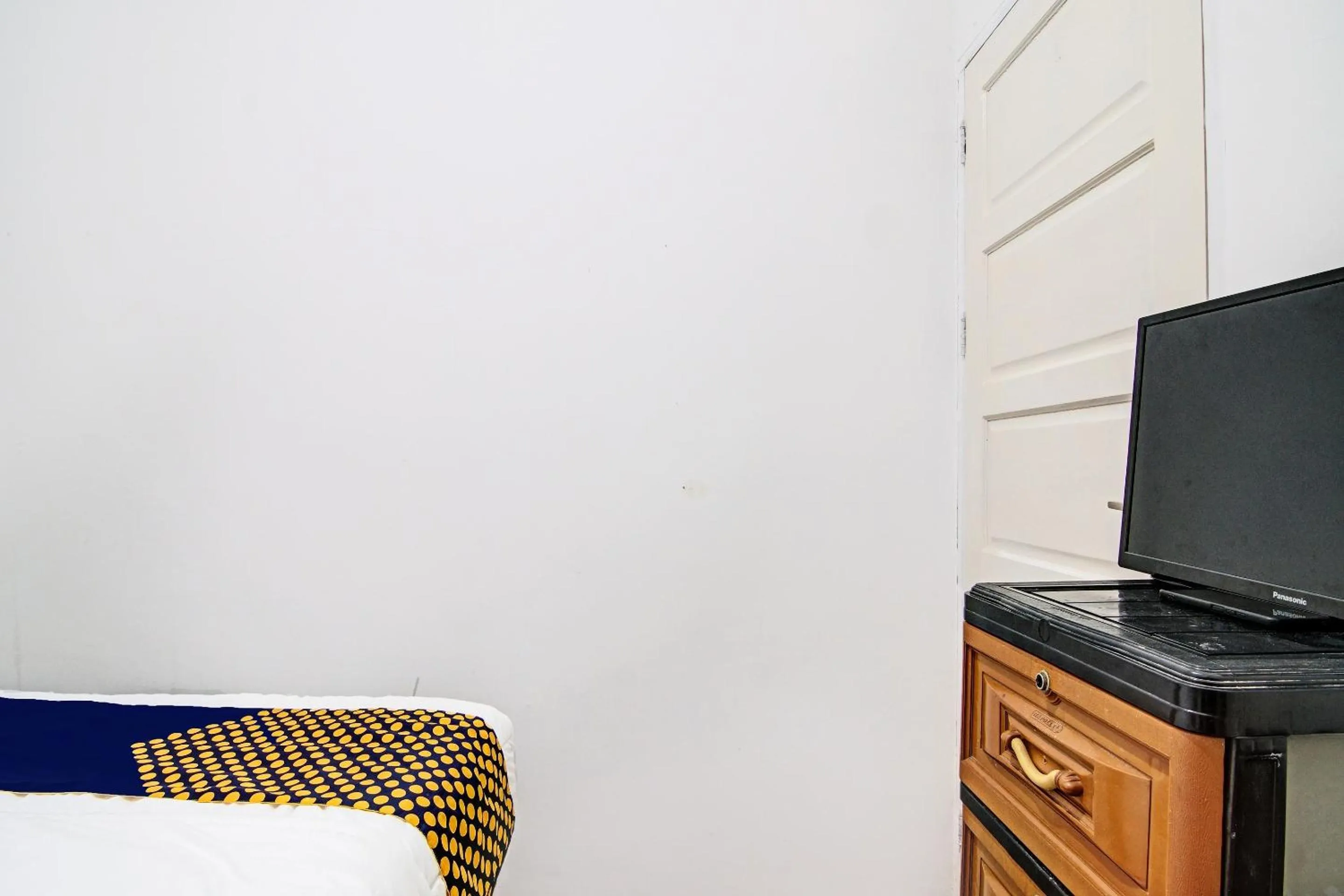 Bedroom in Hotel O Homestay Dinda Syariah Near Masjid Al Amin