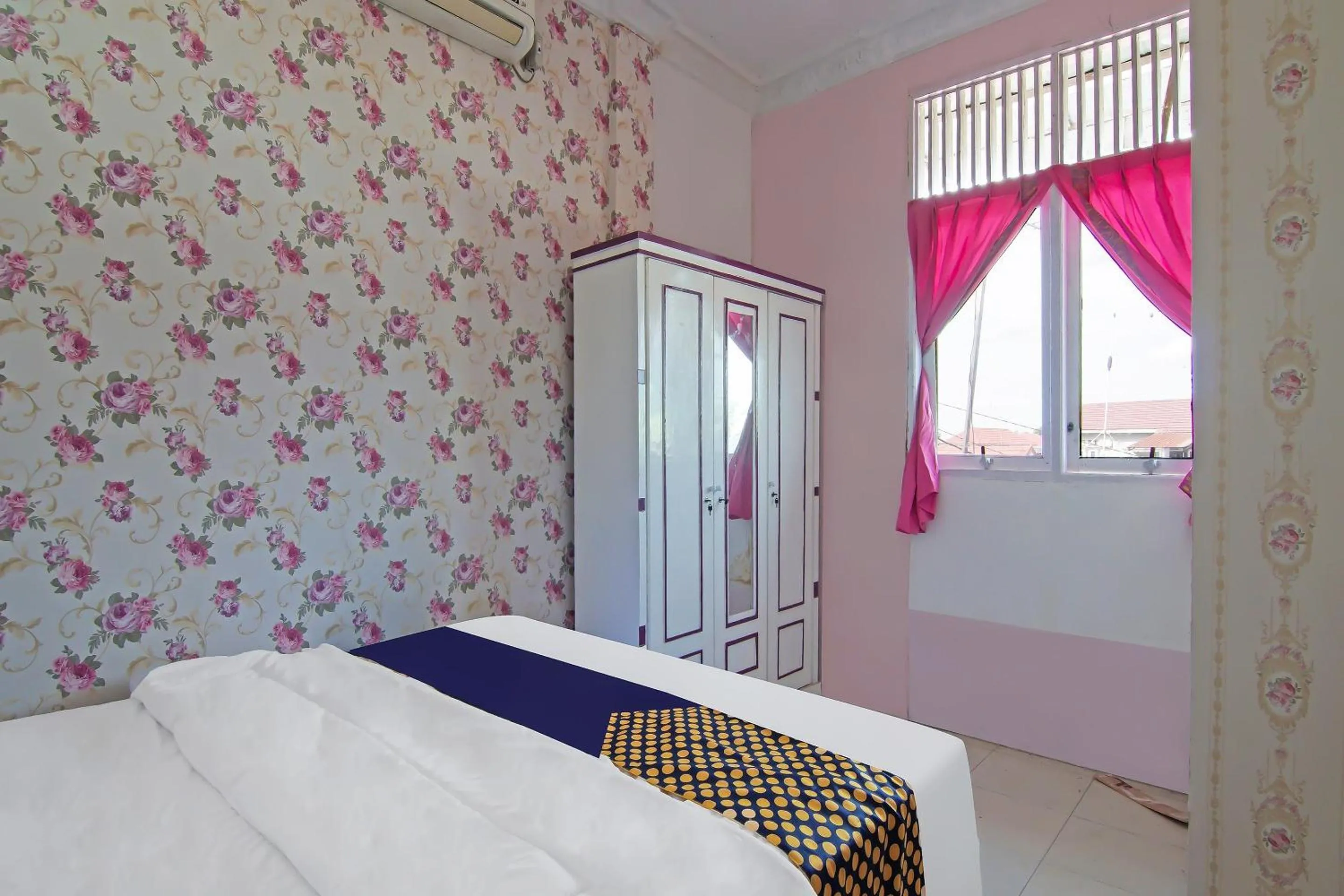 Bedroom, Bed in Hotel O Yoezef Homestay Syariah