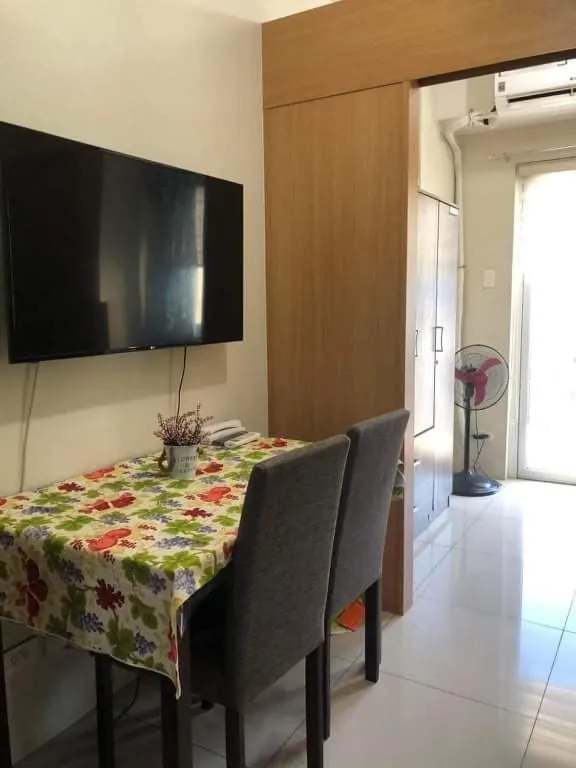 Shell Residences Homey Condo by DNJ