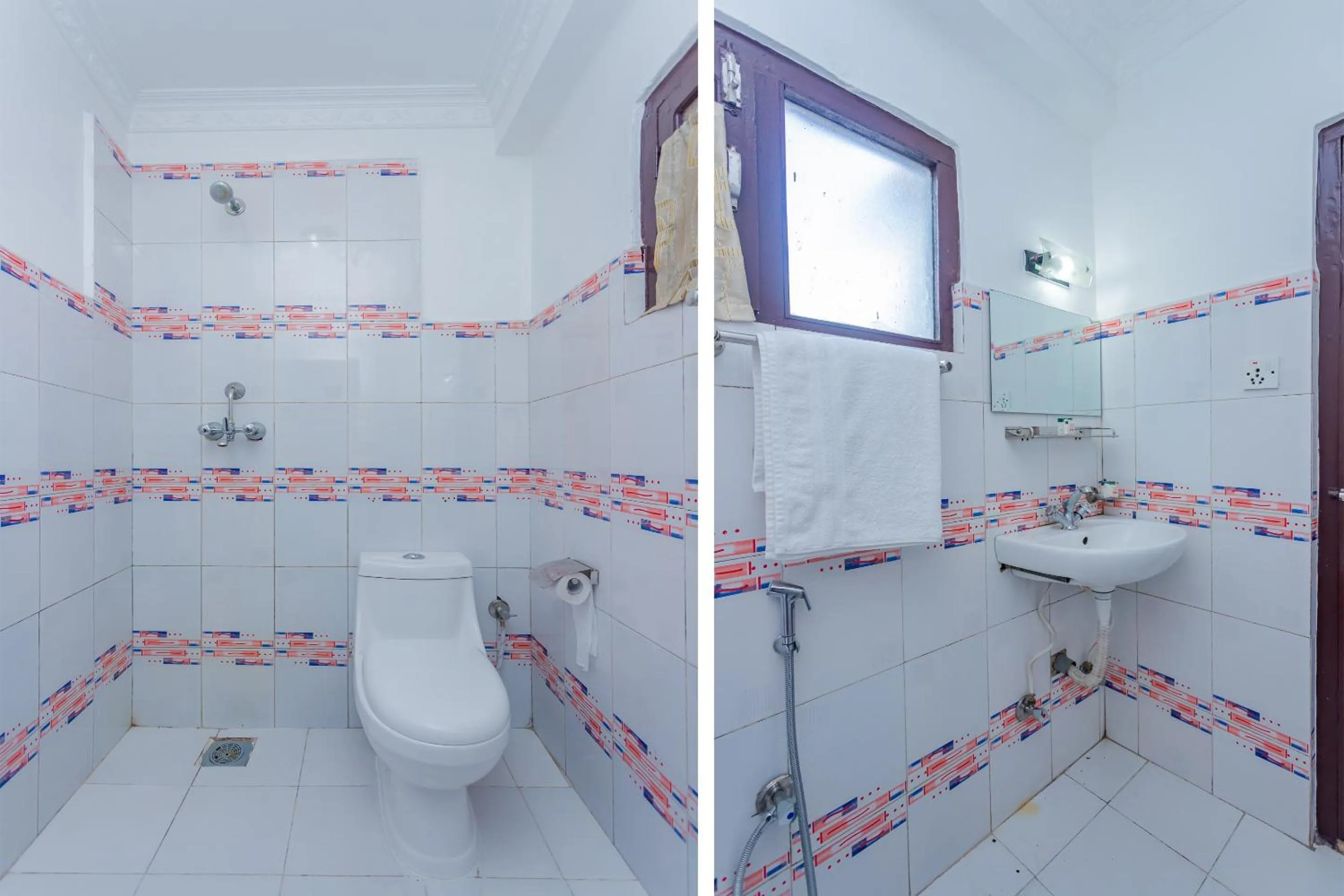 Bathroom in OYO 797 Hotel Aakansh