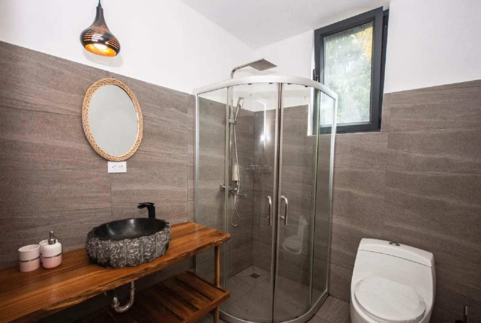 Bathroom in Yuli Hotel