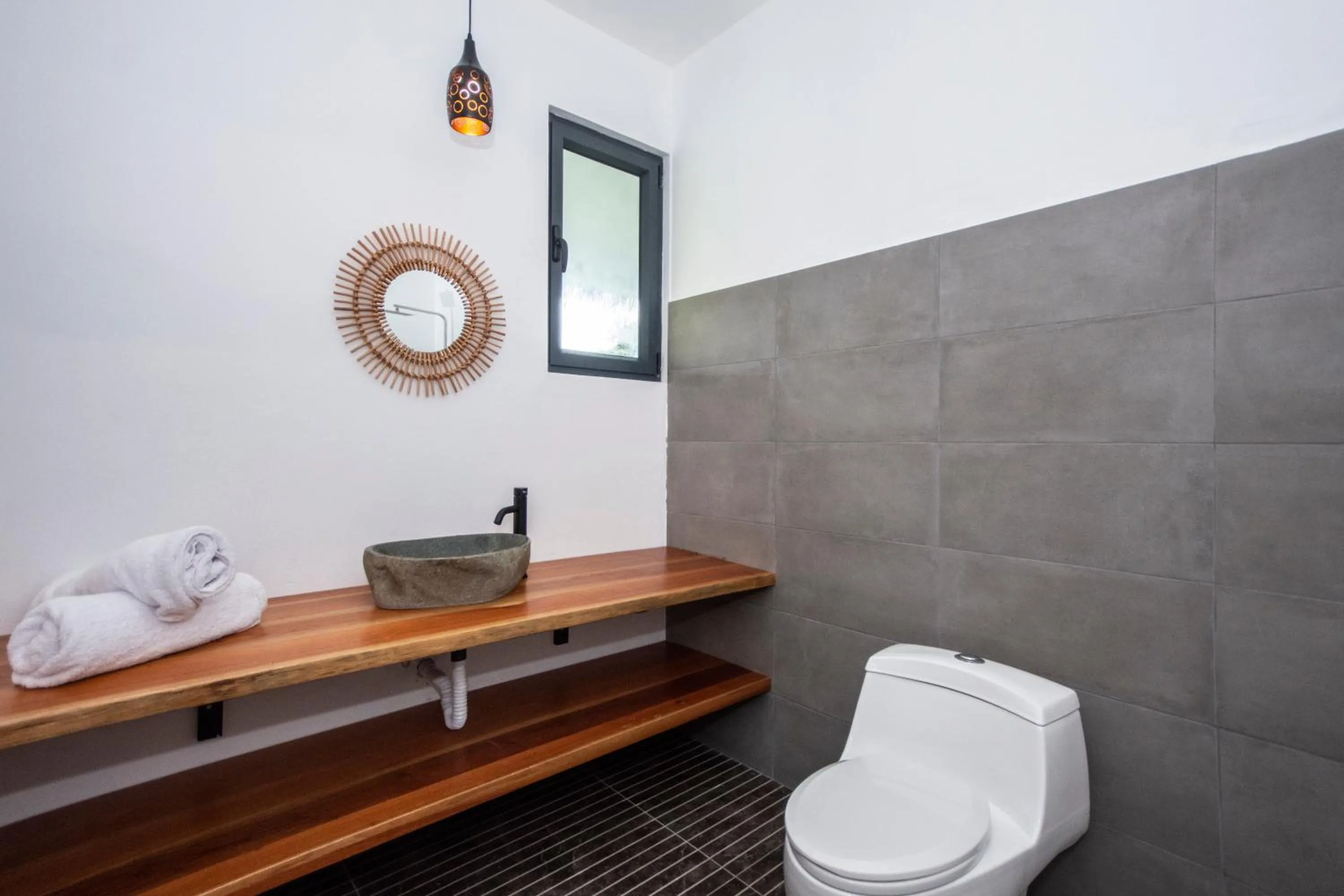 Toilet in Yuli Hotel