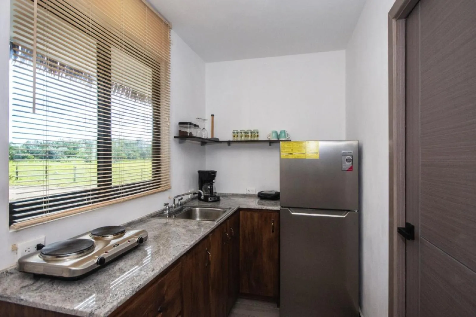 kitchen in Yuli Hotel