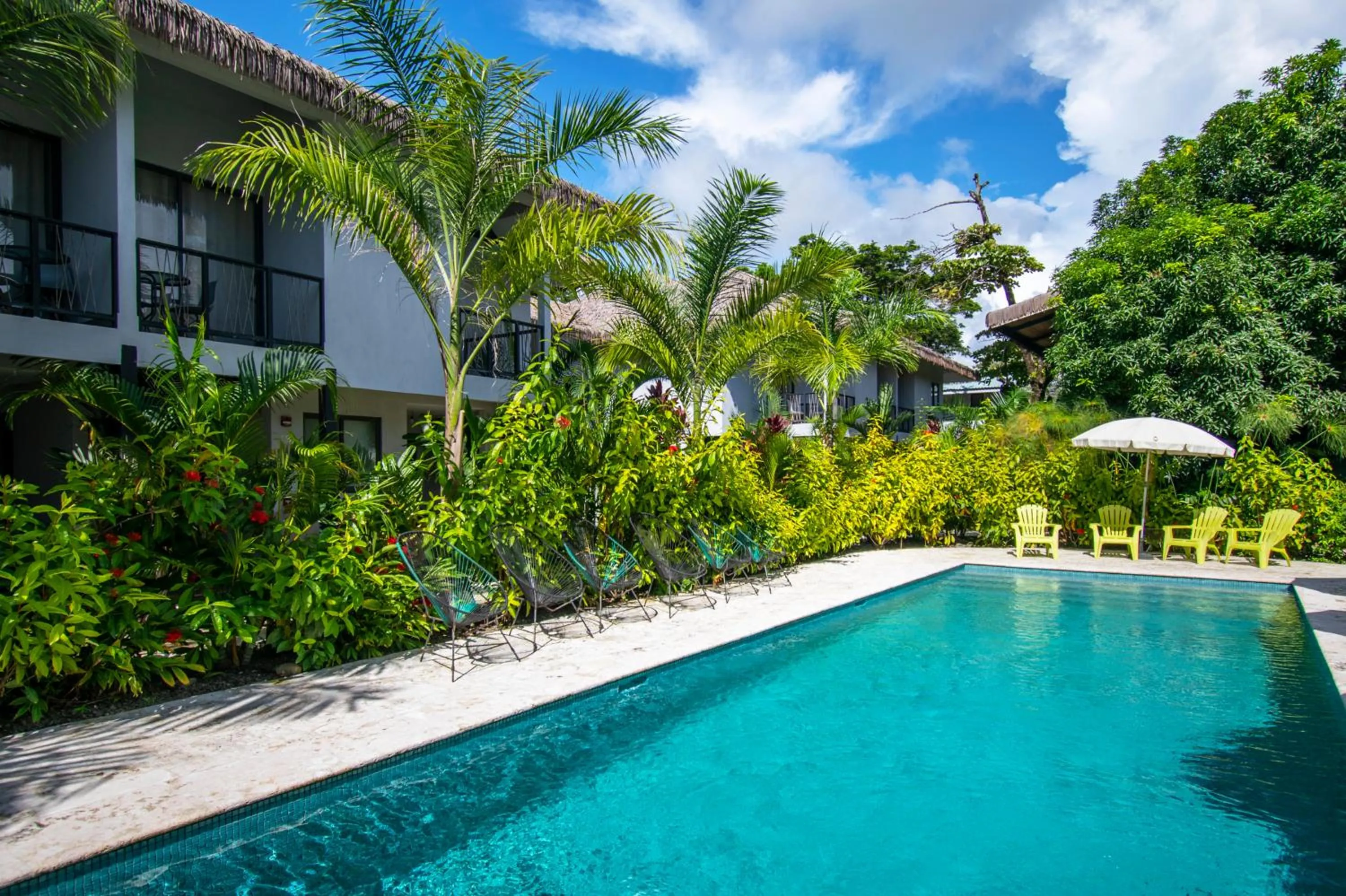 Swimming pool in Yuli Hotel