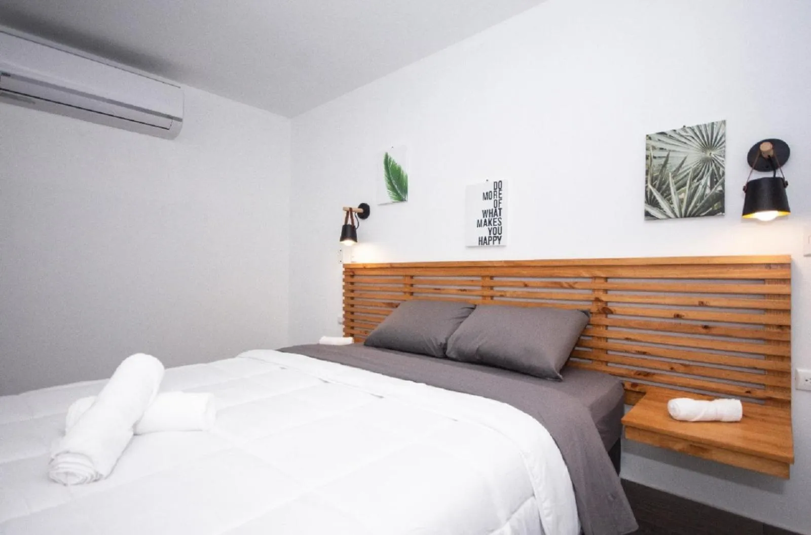 Bedroom, Bed in Yuli Hotel