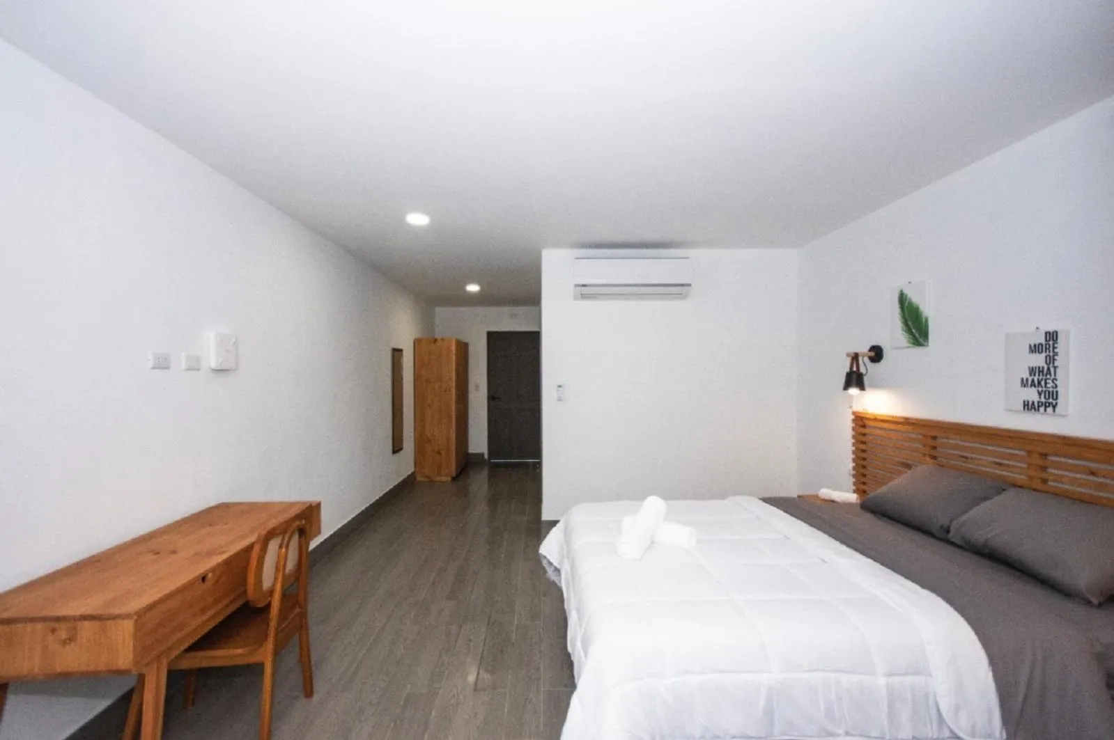 Bedroom, Bed in Yuli Hotel