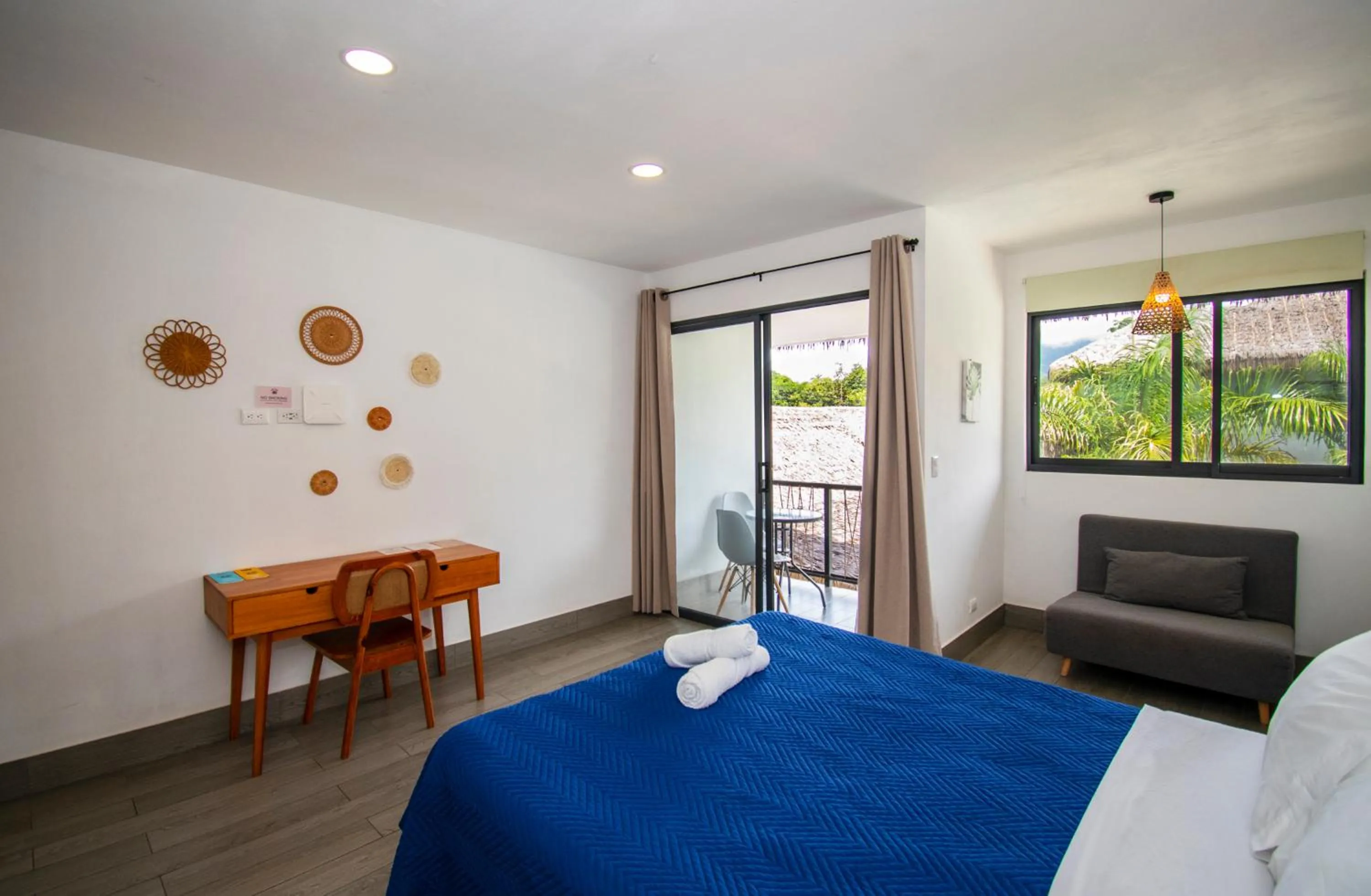 Property building, Bed in Yuli Hotel