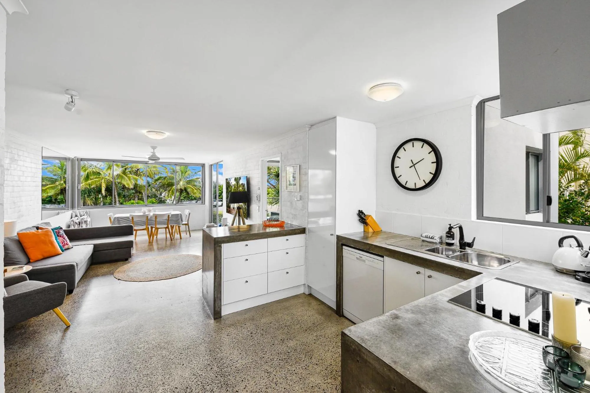 Kitchen or kitchenette in Moments from the Beach, Sunrise Beach