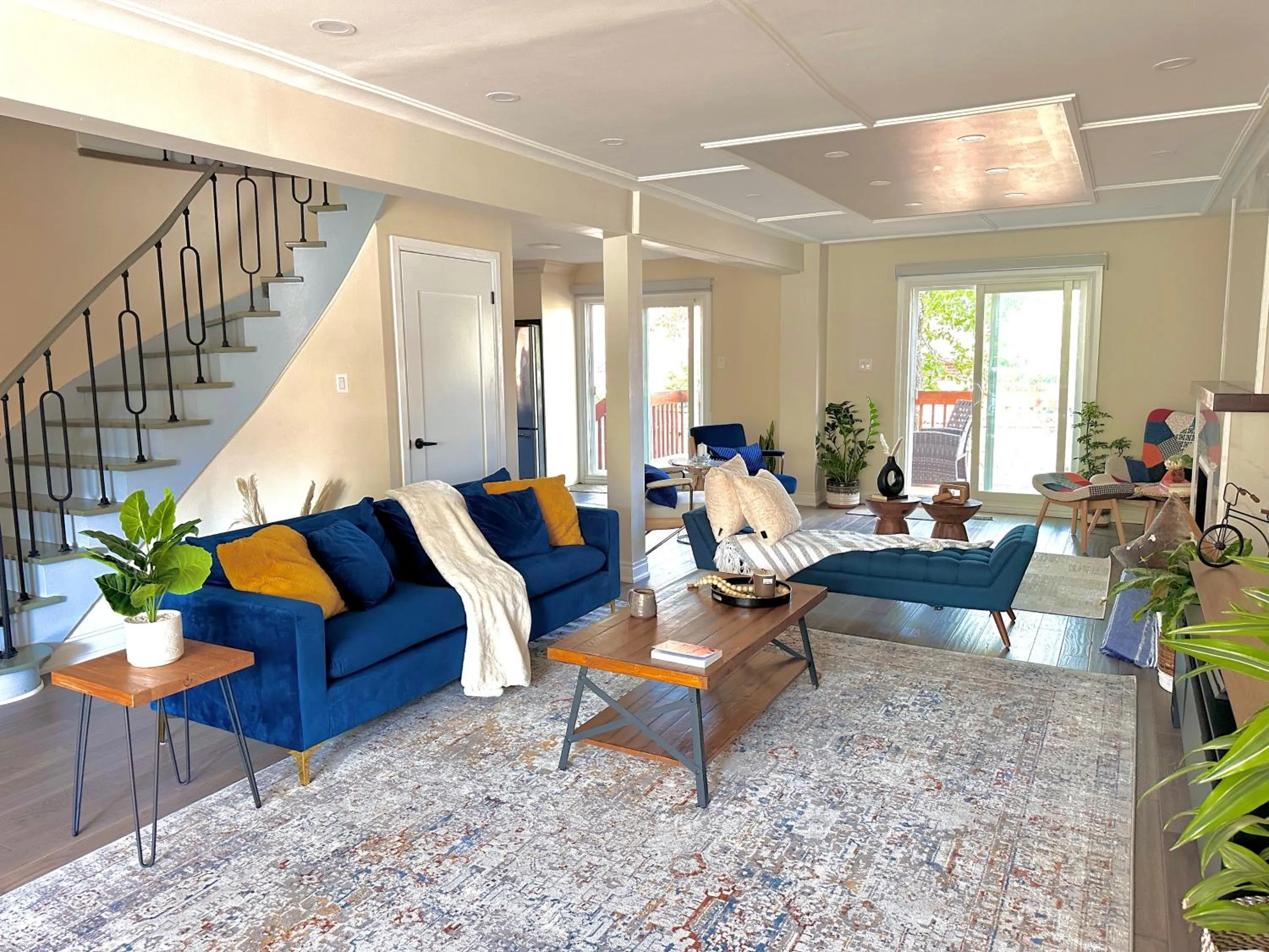 Chic Renovated 3BR Spacious Home Near Yonge St