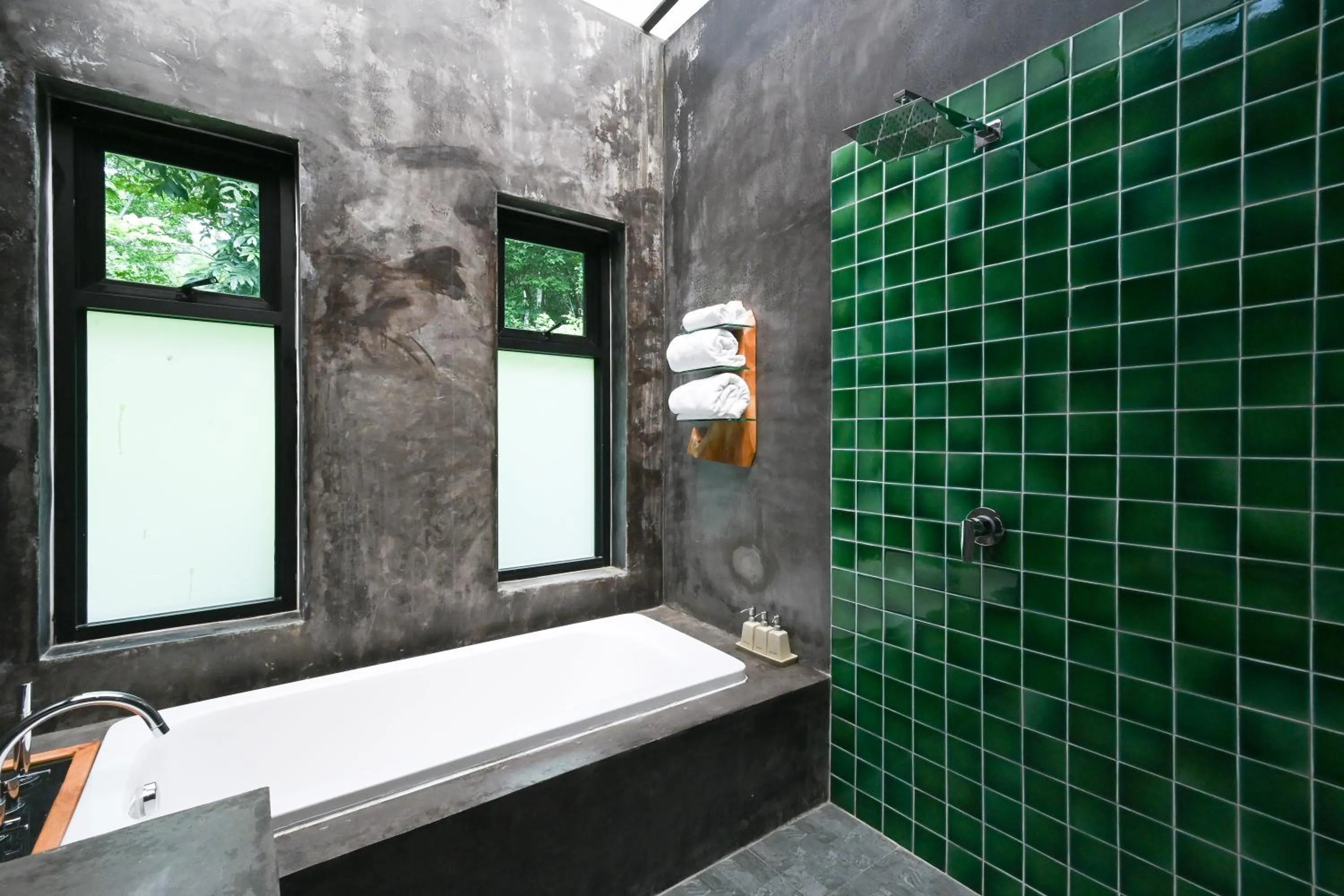 Bathroom in Cascade Tara
