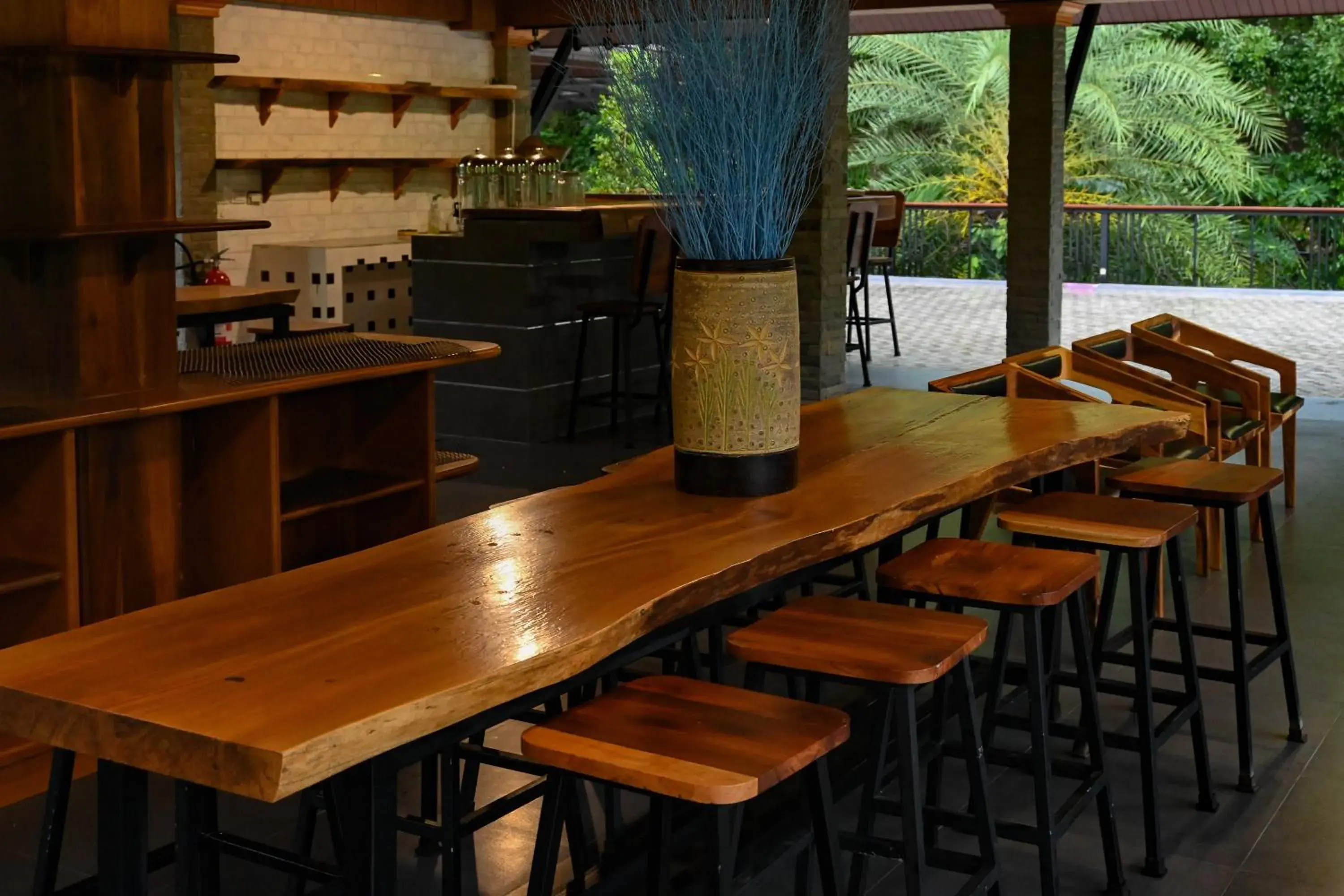 Restaurant/places to eat in Cascade Tara Restaurant/places to eat in Cascade Tara