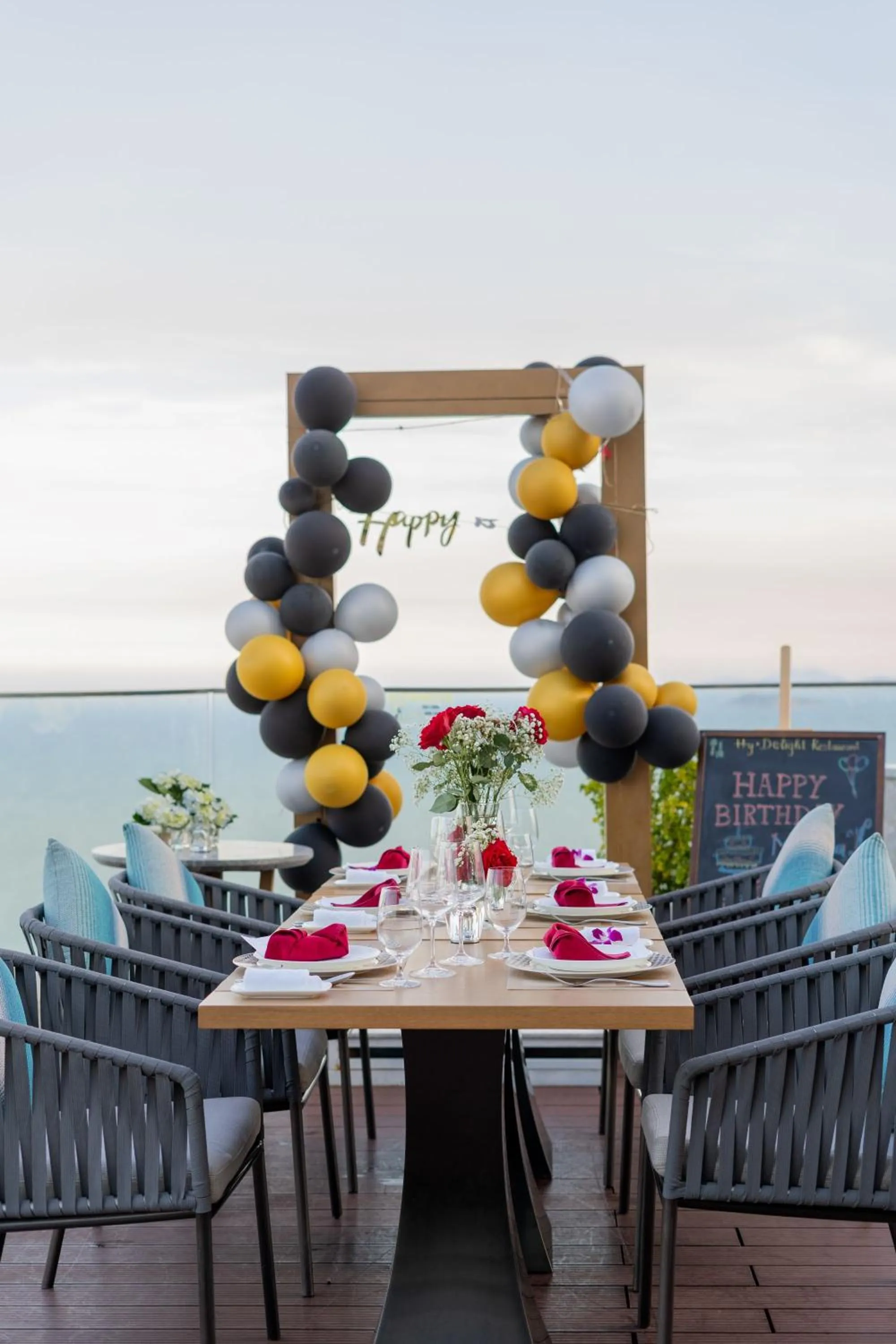 Restaurant/places to eat in Grand Hyams Hotel - Quy Nhon Beach