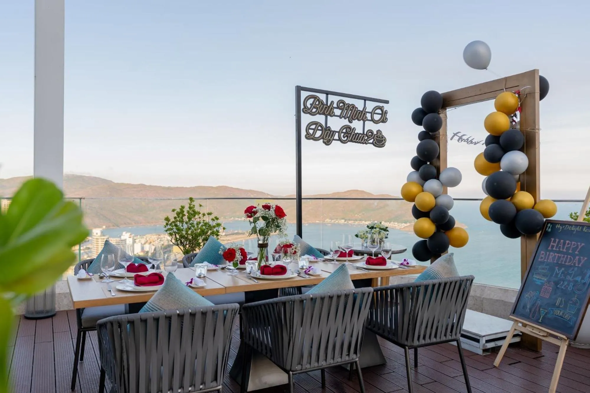 Restaurant/places to eat in Grand Hyams Hotel - Quy Nhon Beach