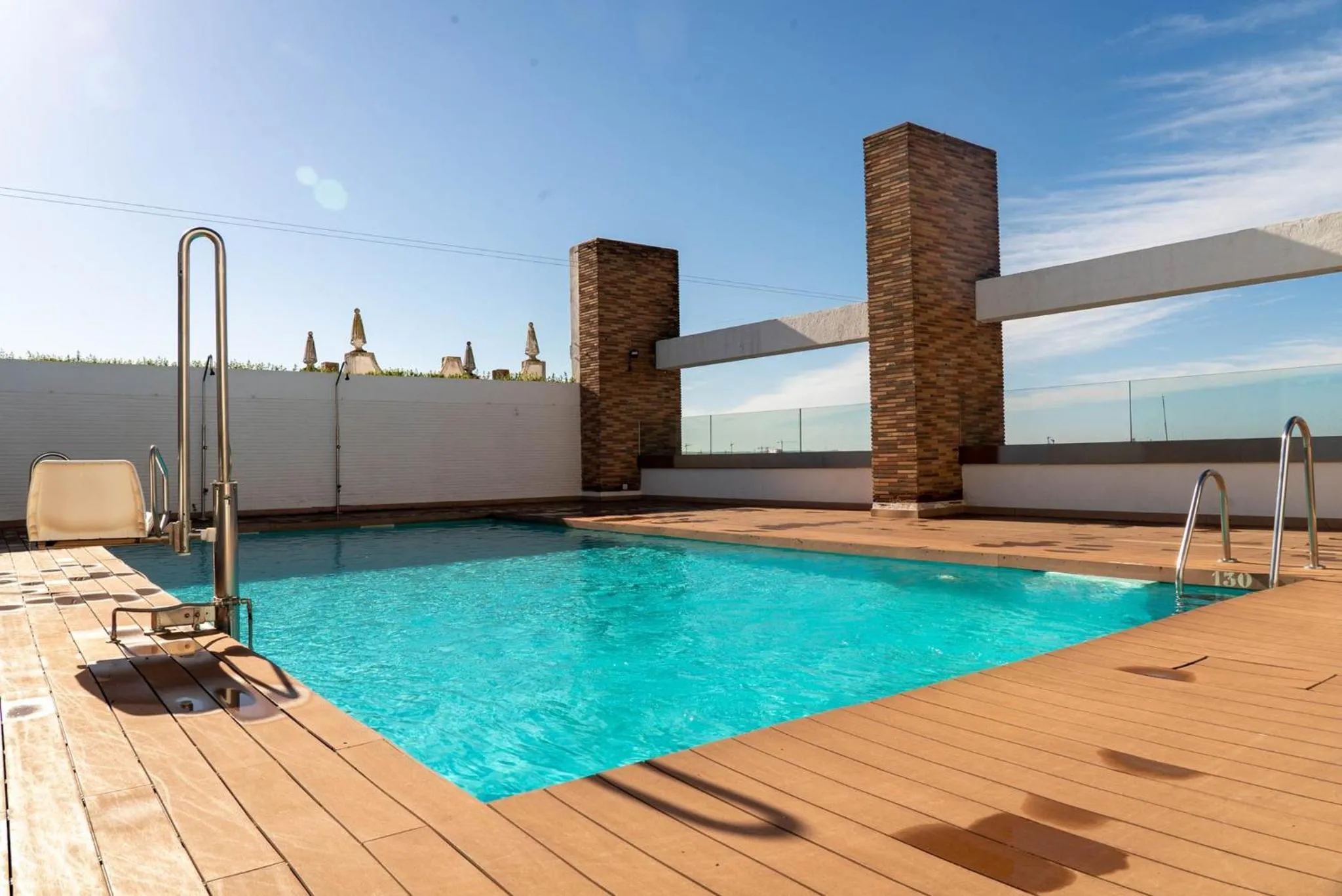 Swimming pool in Sercotel Córdoba Medina Azahara