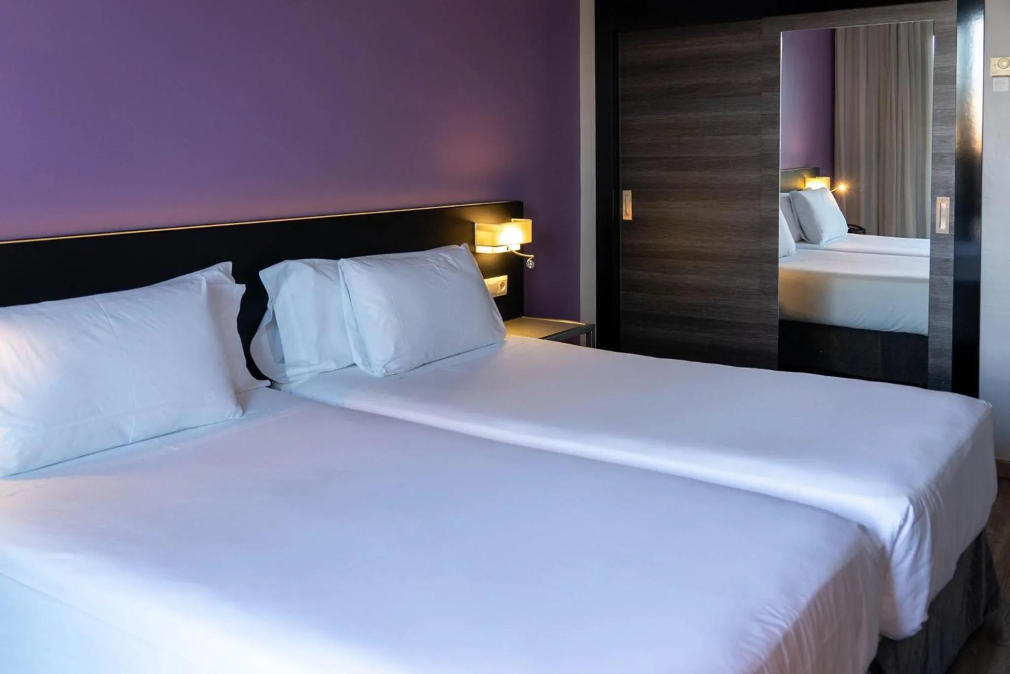 Photo of the whole room, Bed in Sercotel Córdoba Medina Azahara