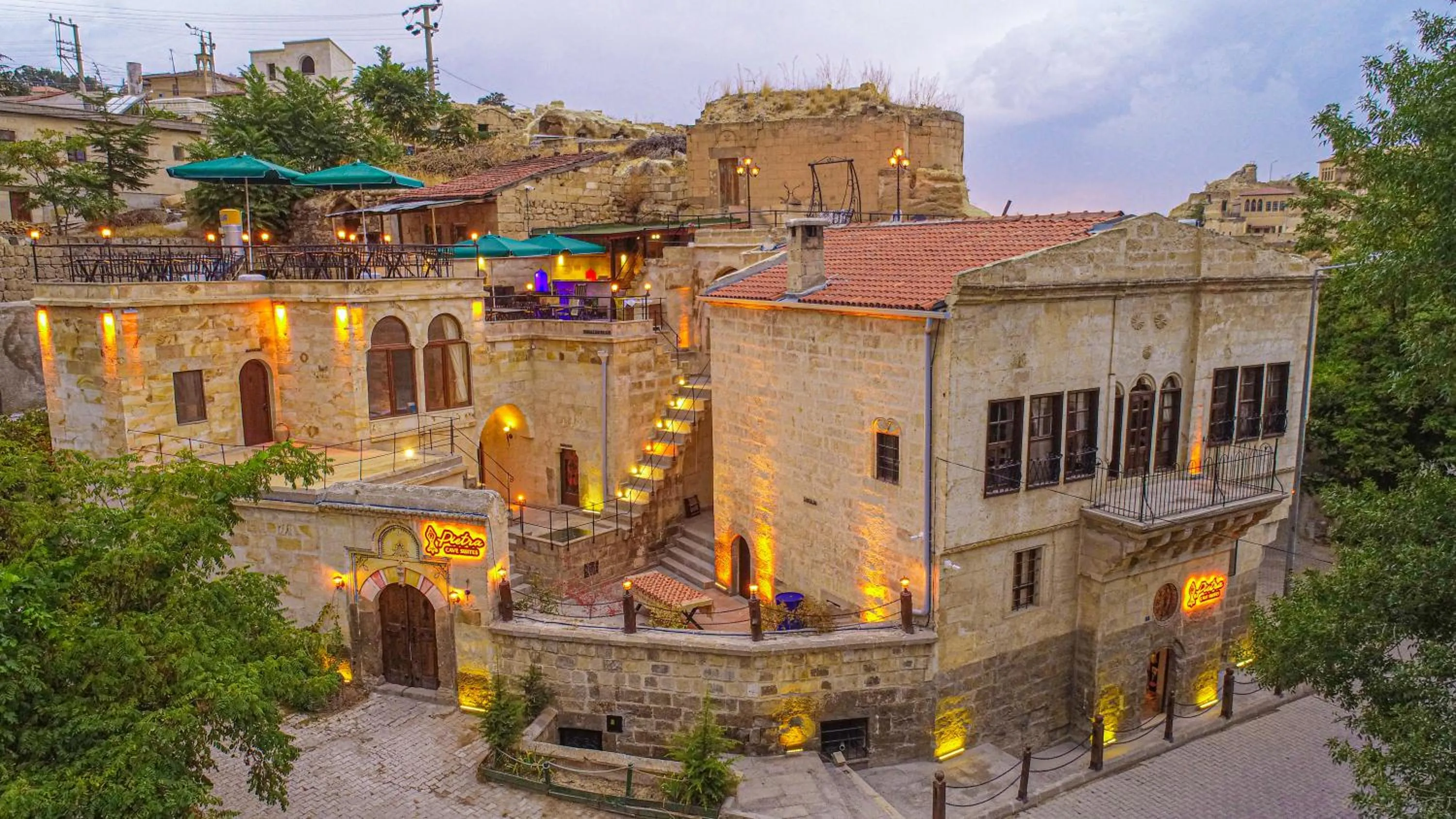 Property building in Pietra Cave Suites