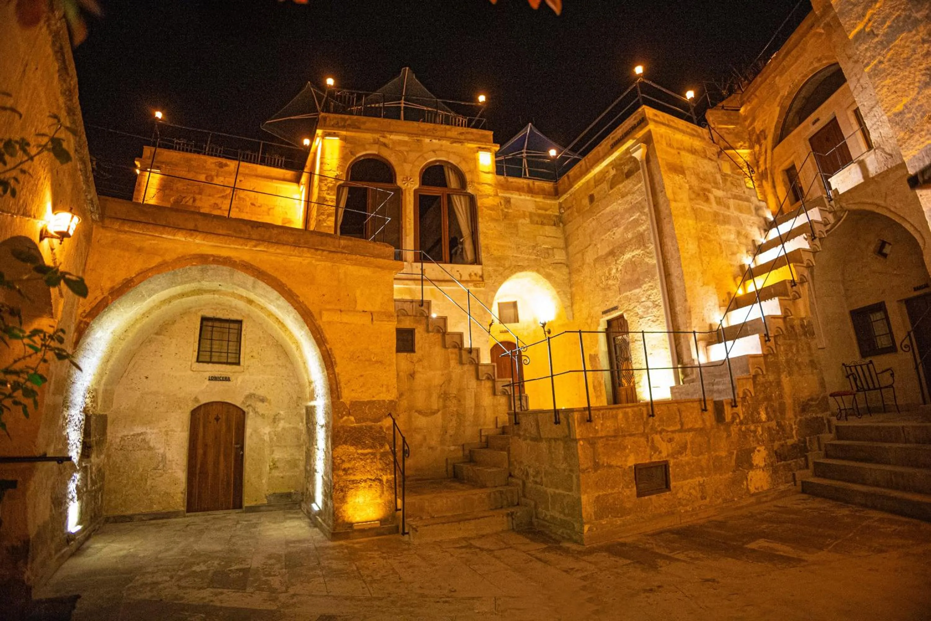 Night in Pietra Cave Suites