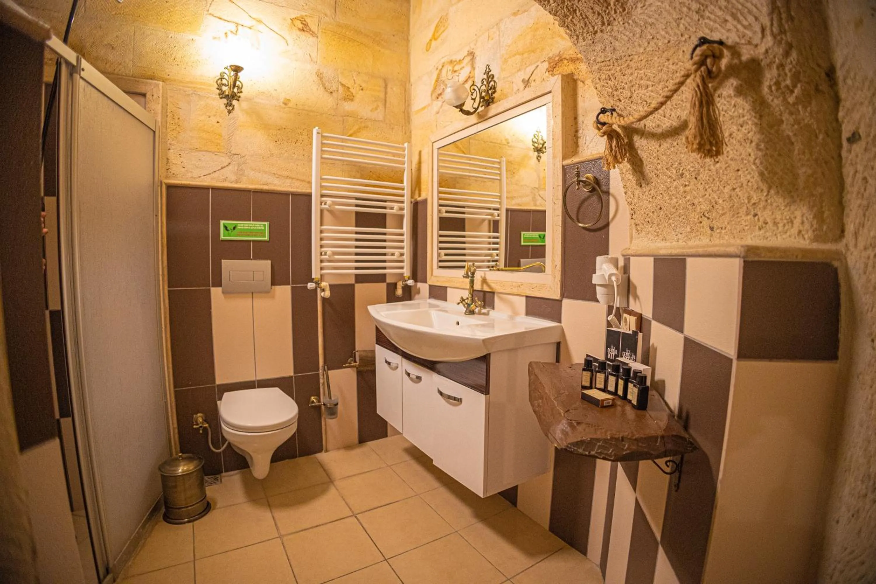 Bathroom in Pietra Cave Suites